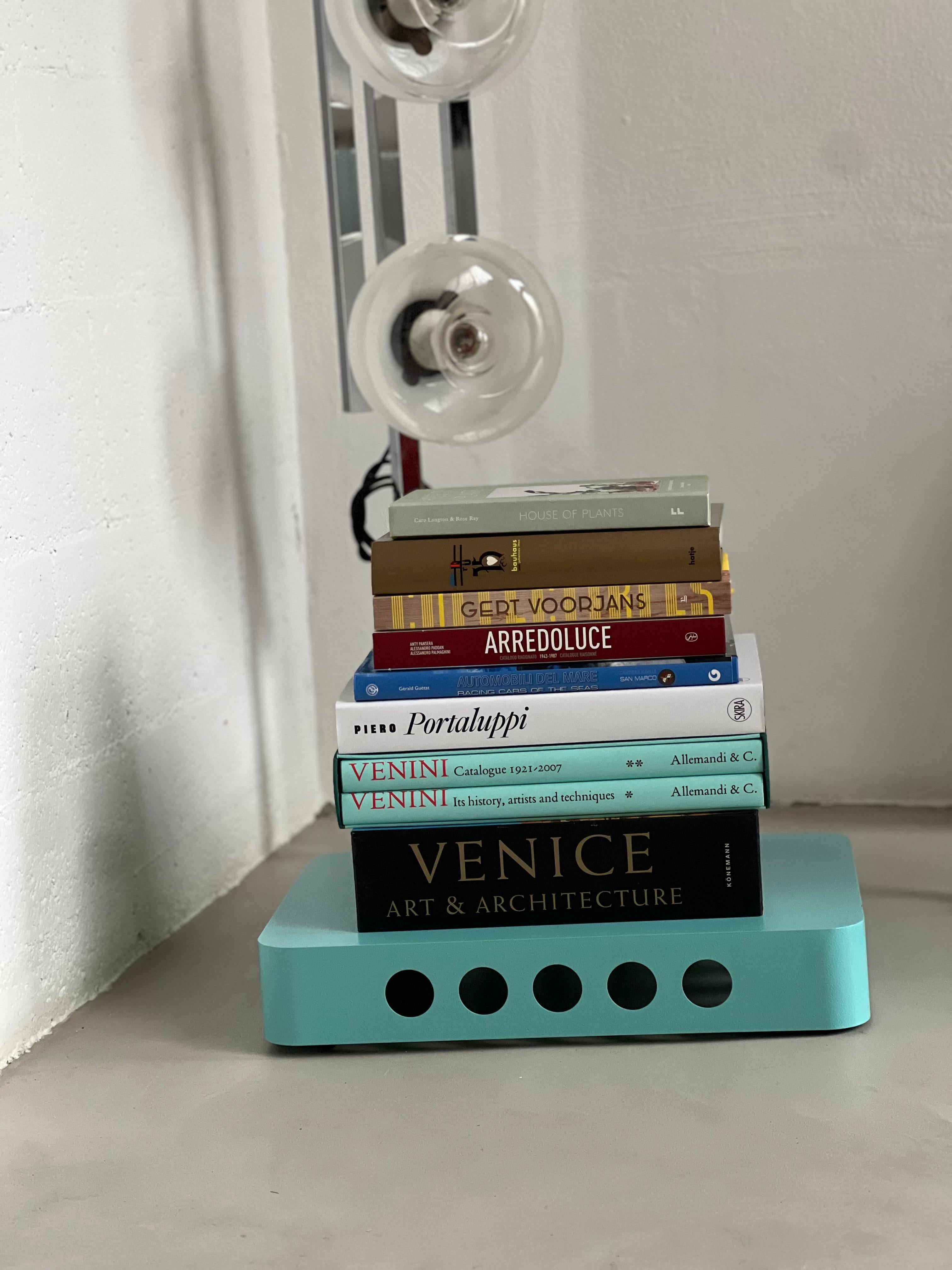 Spinzi Bookboard on wheels , contemporain et minimal Tyffany Blue Book Shelf en vente 4