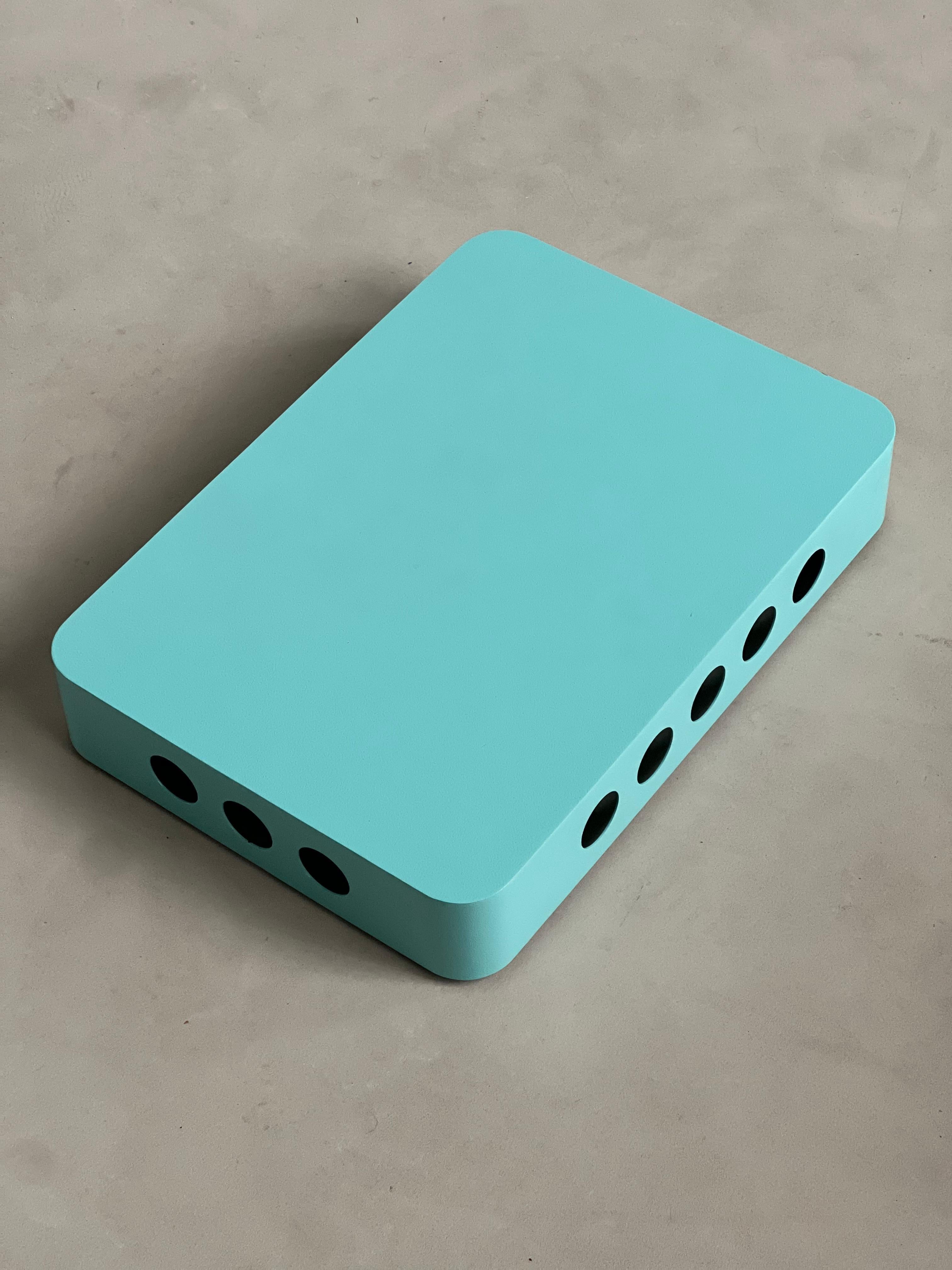 Métal Spinzi Bookboard on wheels , contemporain et minimal Tyffany Blue Book Shelf en vente