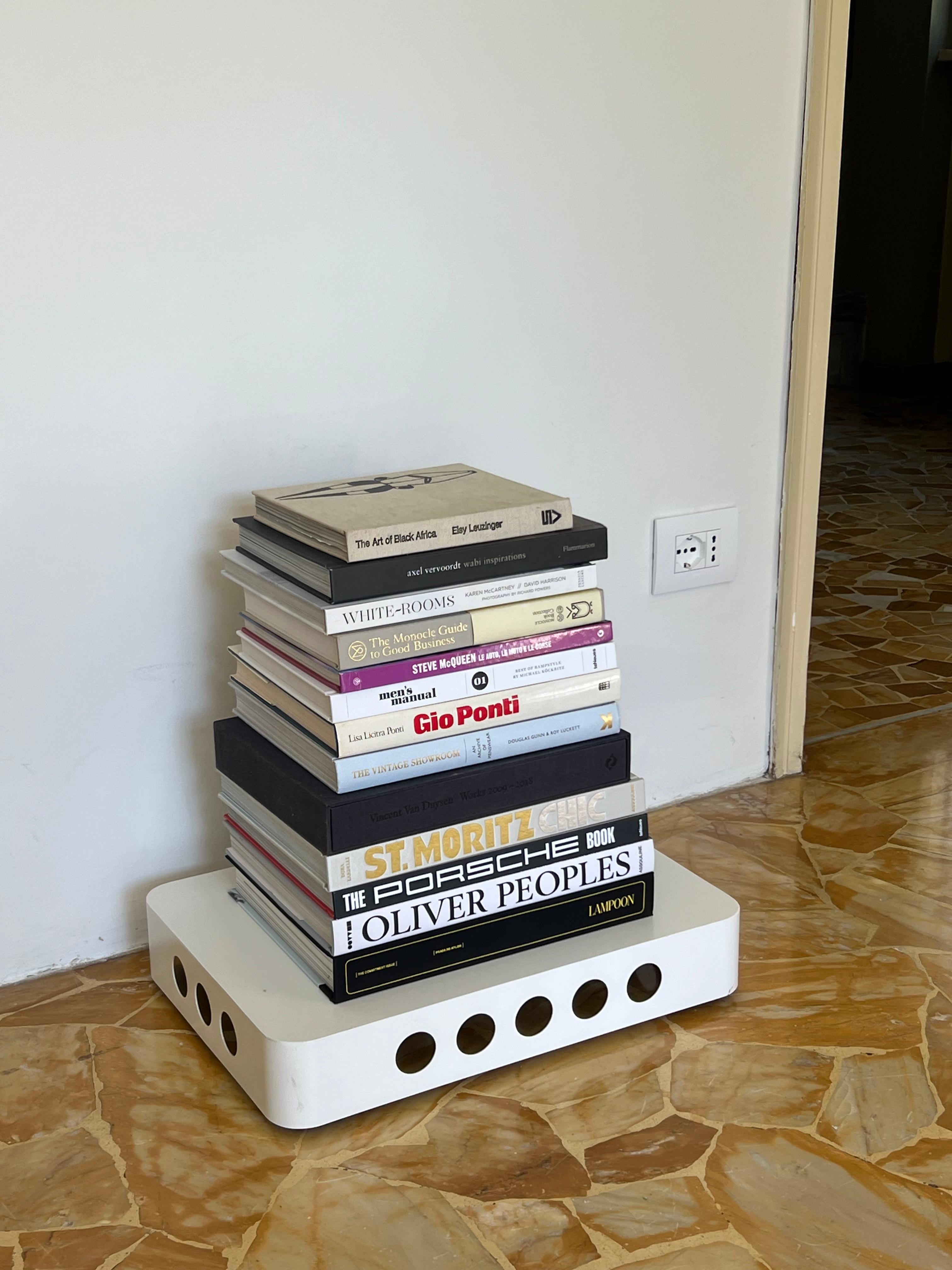 libreria con ruote a scomparsa