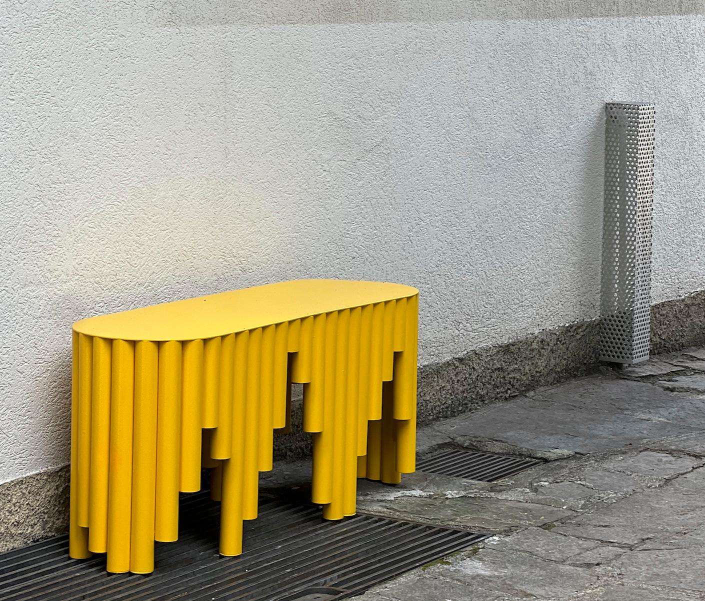 Spinzi Circus Contemporary bright metal bench In New Condition For Sale In Milano, IT