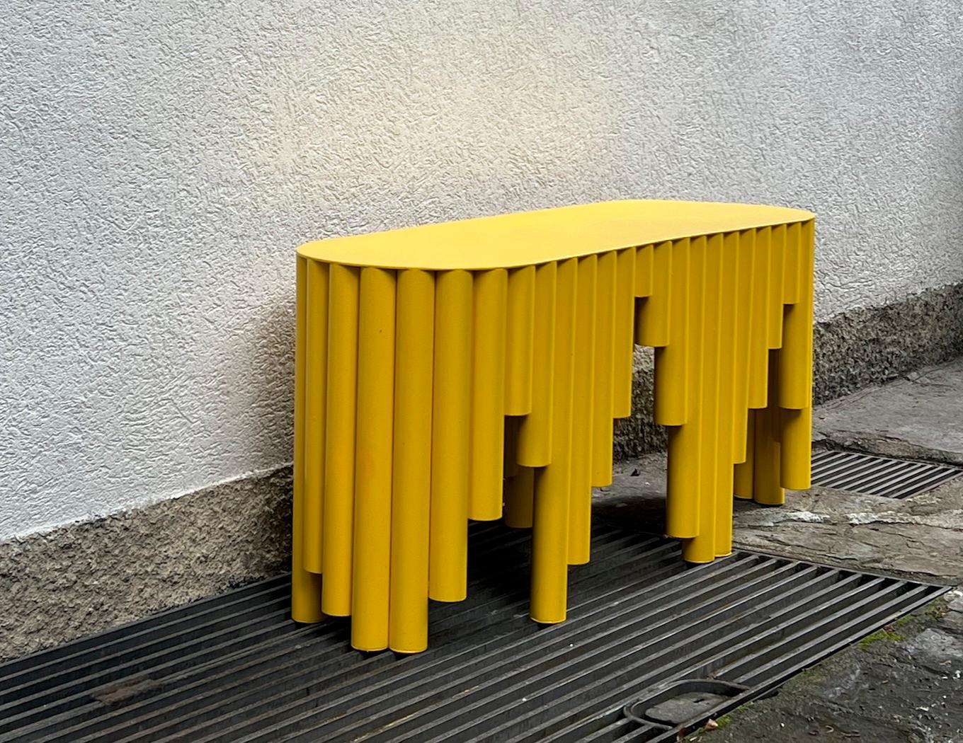 Spinzi Circus Contemporary bright metal bench For Sale 2