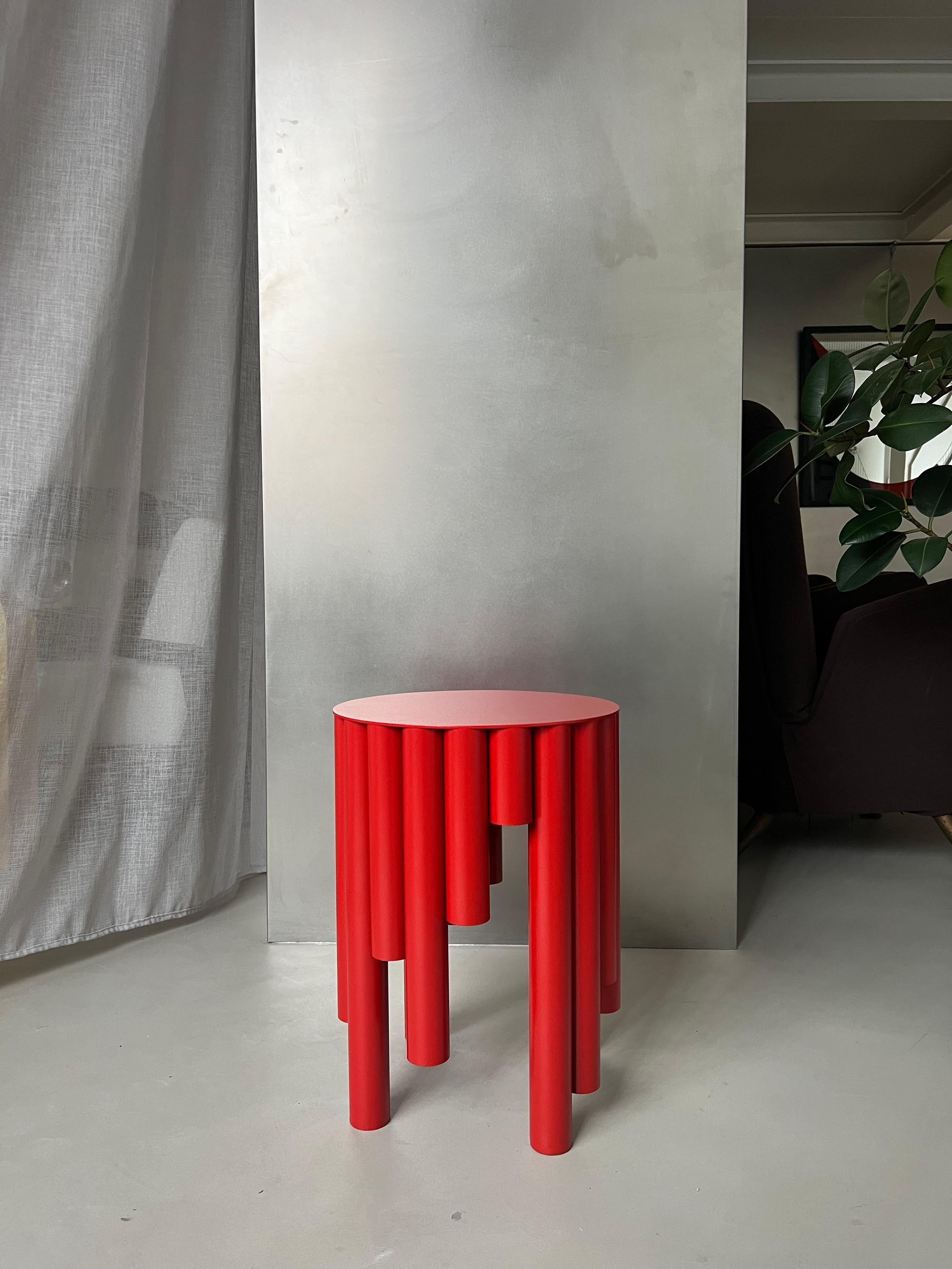 Taburete Spinzi Circus Contemporary, Rojo brillante, Diseño coleccionable, mesa auxiliar Italiano en venta