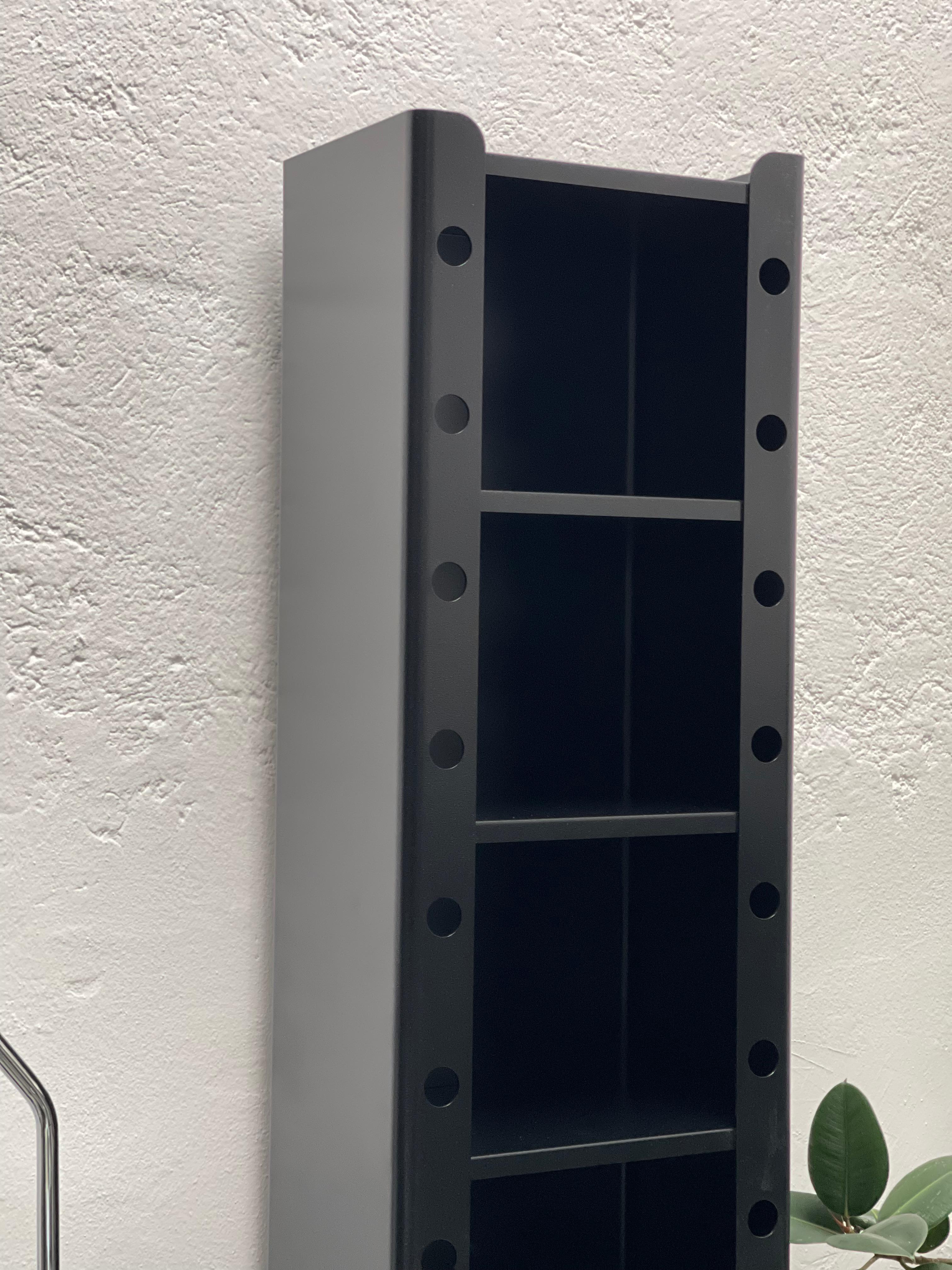 Spinzi Meccano Bookcase, Muebles Contemporáneos de Metal Industrial del Siglo XXI en venta 4