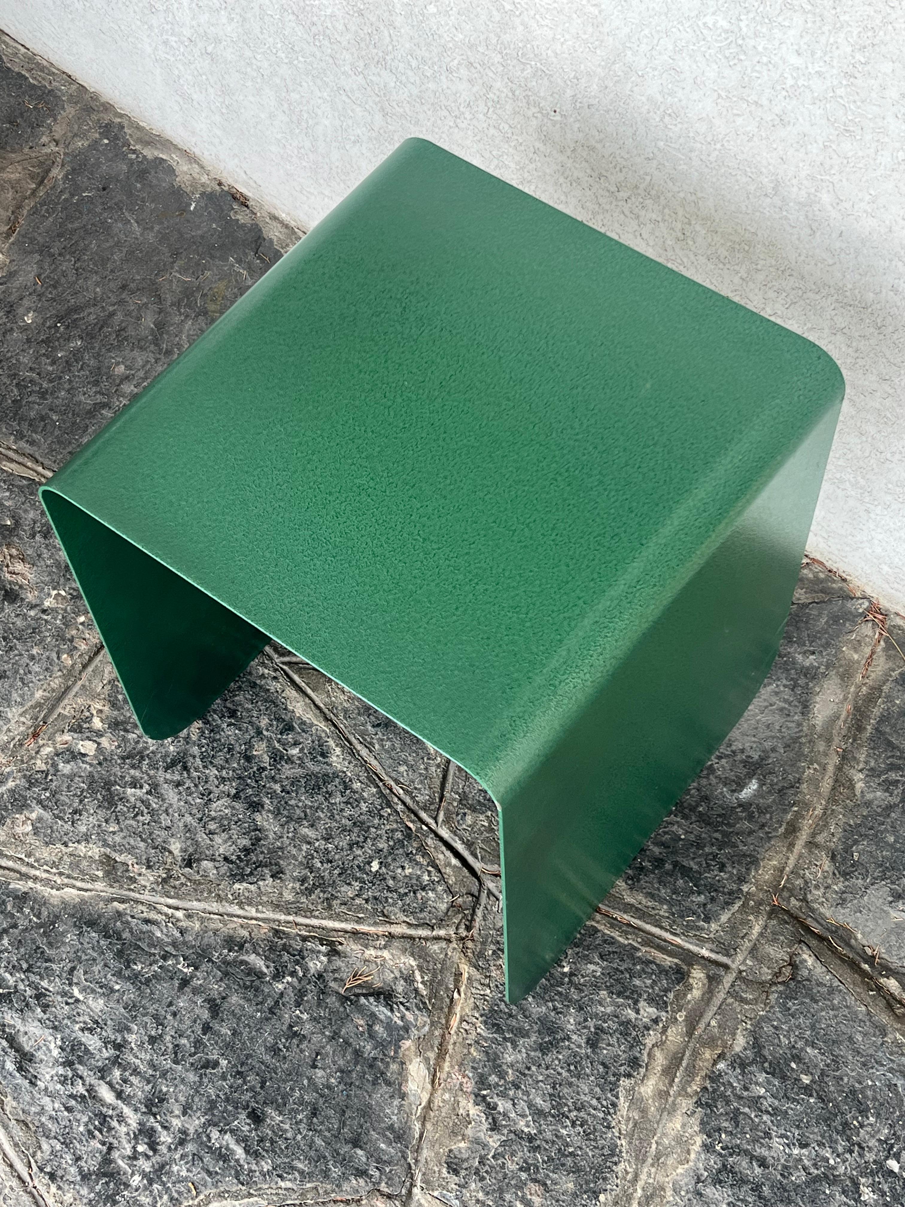 XXIe siècle et contemporain Table d'appoint Spinzi Meccano, tabouret brutaliste, pièce de collection unique, fabriquée en Italie en vente