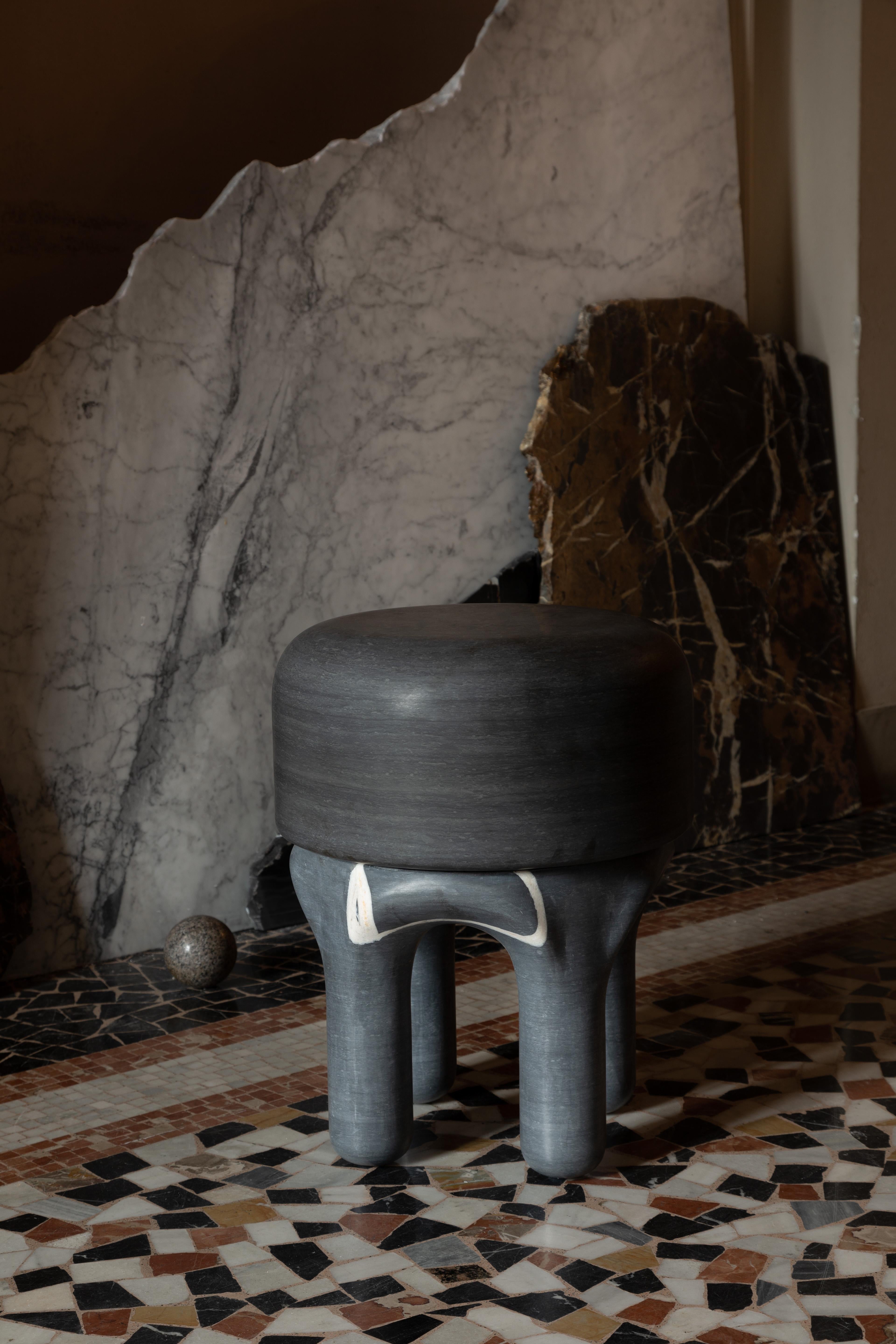 Modern Sculptural Side Table in Marble - Italian Collectible Design