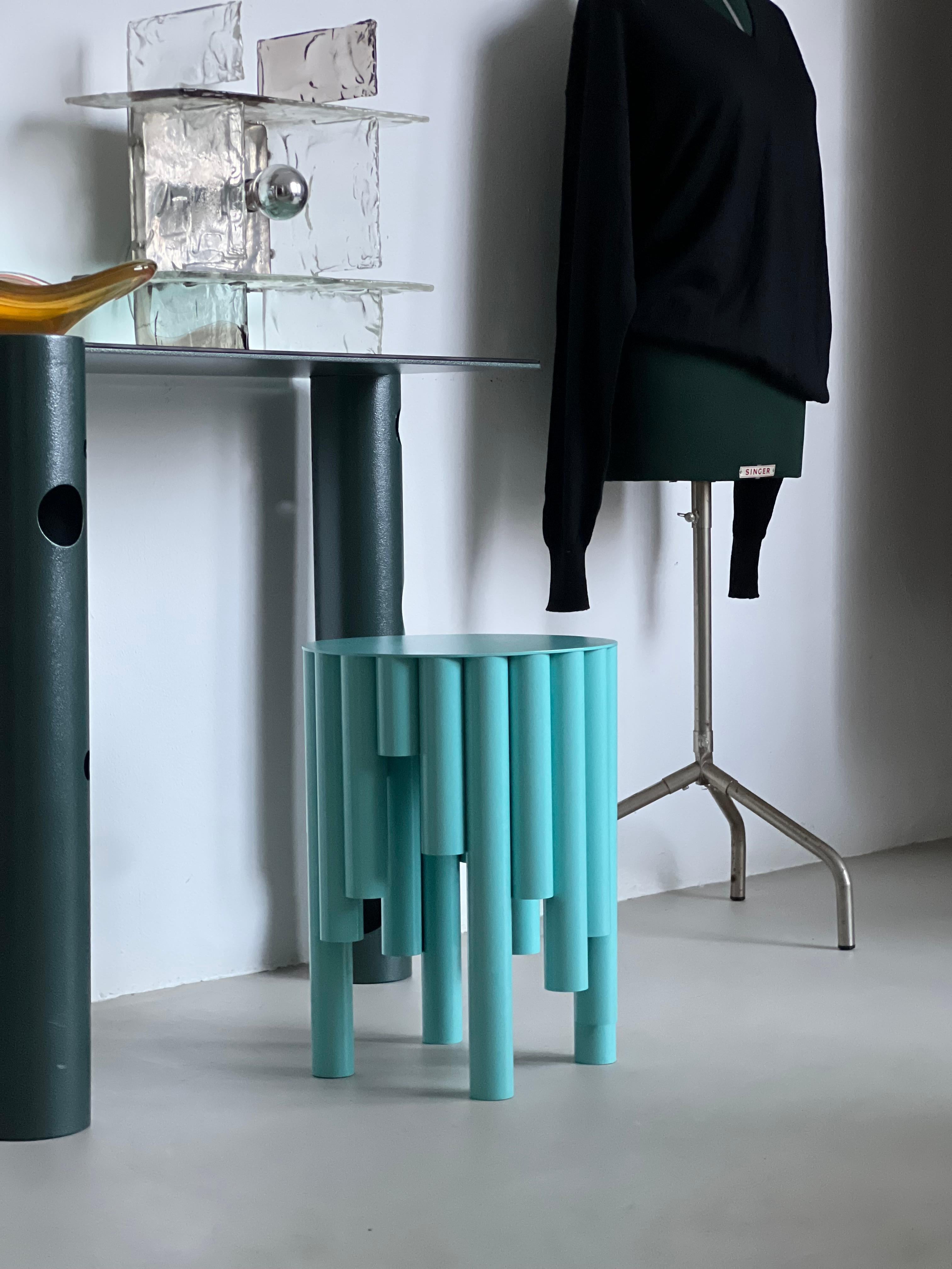 Métal Table d'appoint/tabouret de collection en métal Spinzi , fabriqué en Italie en vente