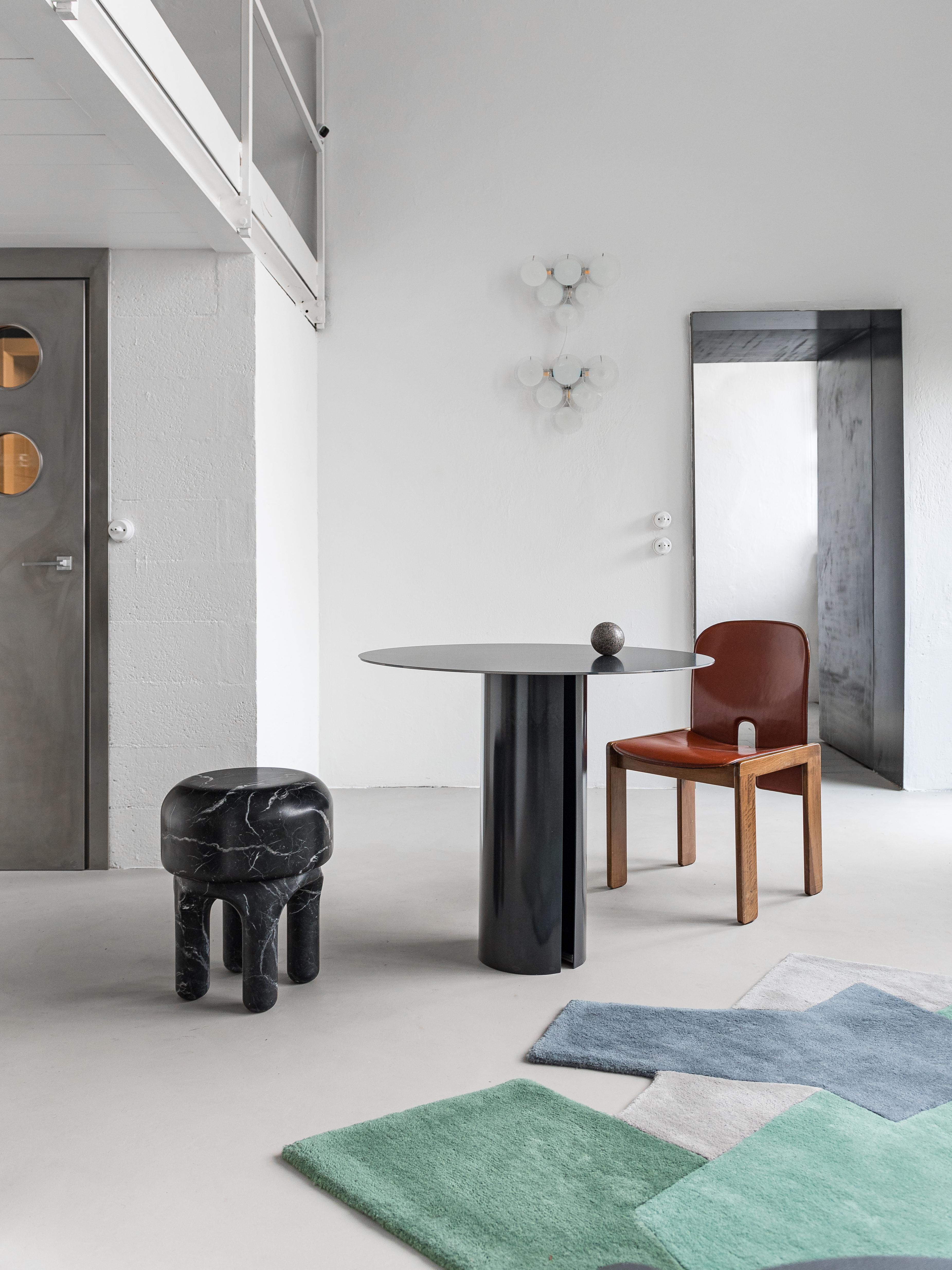 XXIe siècle et contemporain Table de salle à manger contemporaine du 21e siècle en métal brûlé de designer italien en vente