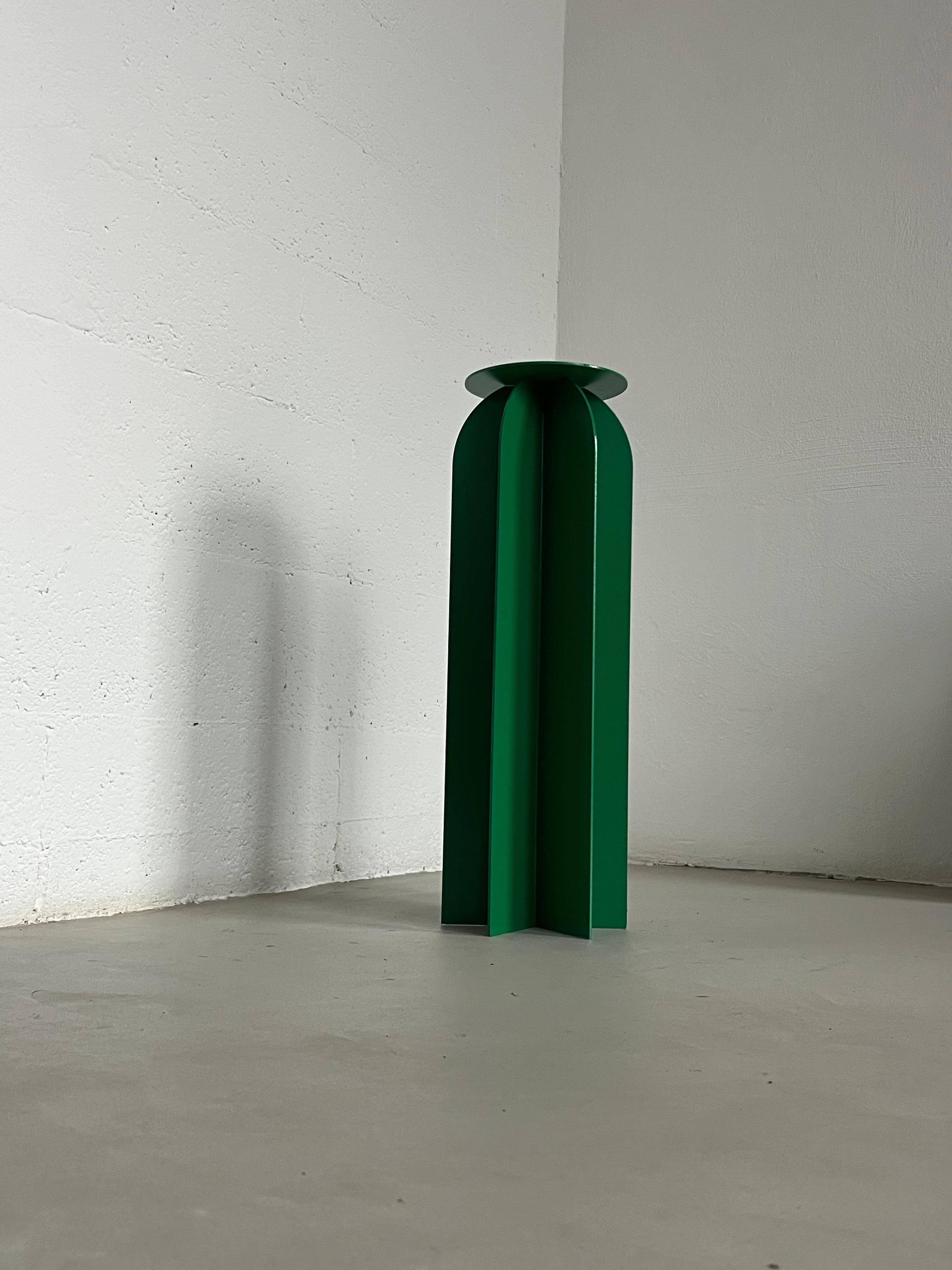 Table d'appoint Spinzi Palladium Rocket, vert vif, design de collection en vente 3