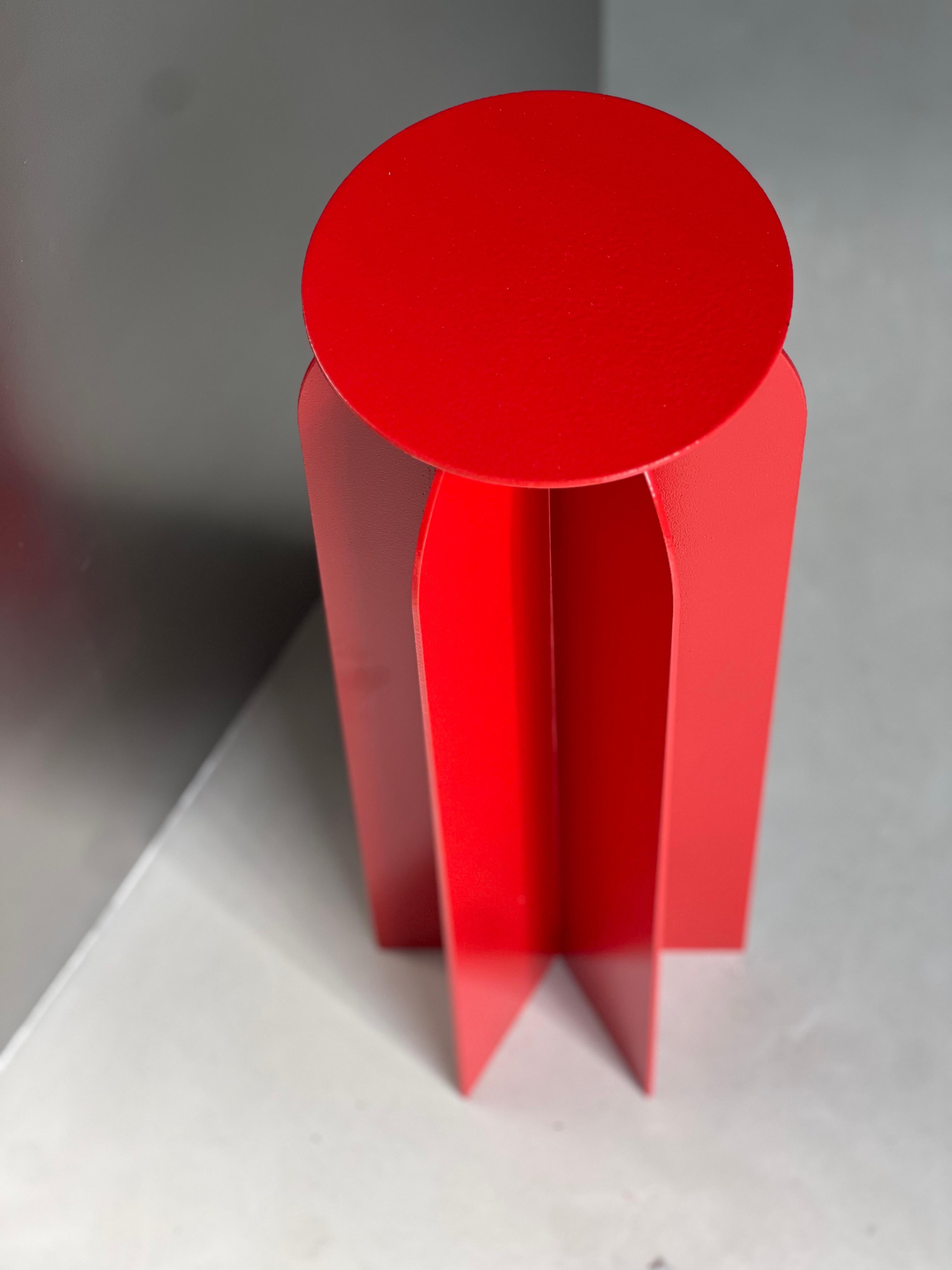 Métal Table d'appoint Spinzi Palladium Rocket rouge vif, design de collection en vente