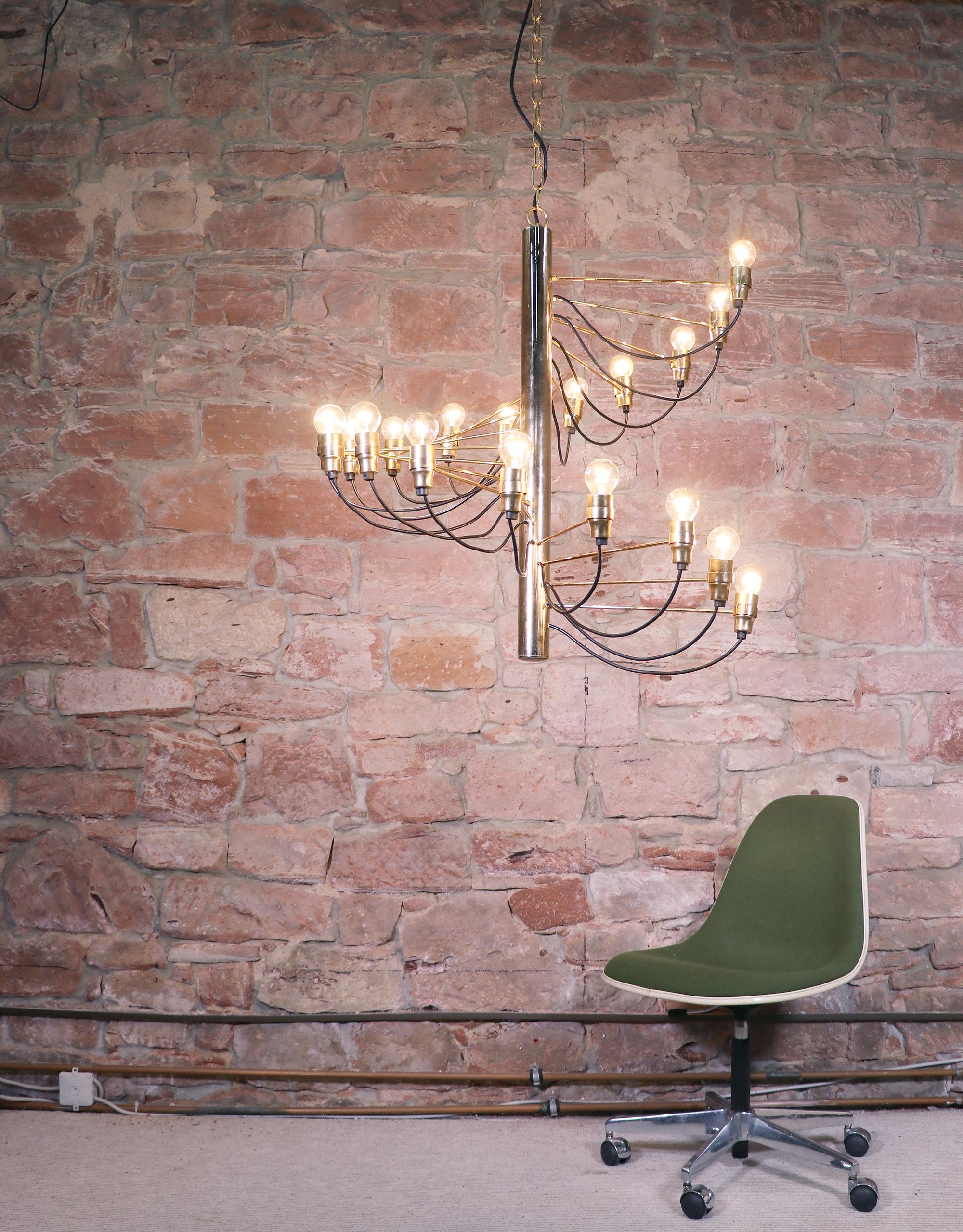 Italian Spiral Brass Chandelier Designed in Italy by Gino Sarfatti, 1950s For Sale