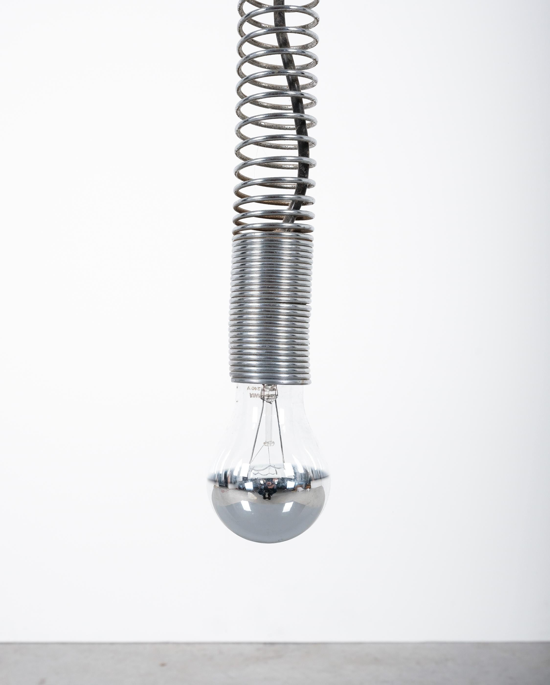Spiral-Deckenleuchte oder Stehlampe aus Chrommetall, Italien, Mitte des Jahrhunderts (Ende des 20. Jahrhunderts) im Angebot