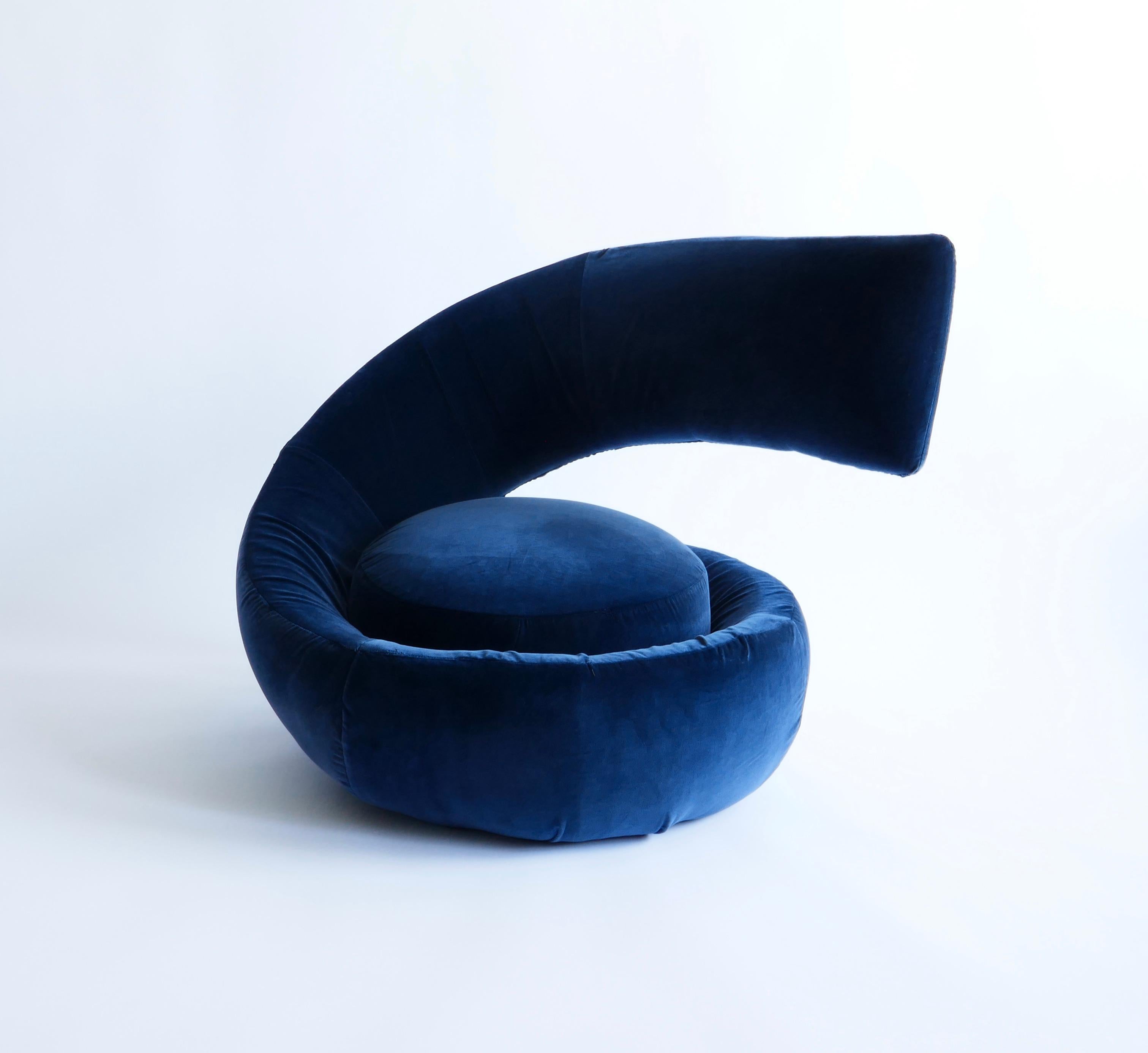 Mid-Century Modern Spiral Chair in Blue Velvet Fabric Attributed to Marzio Cecchi, Italy, 1970s