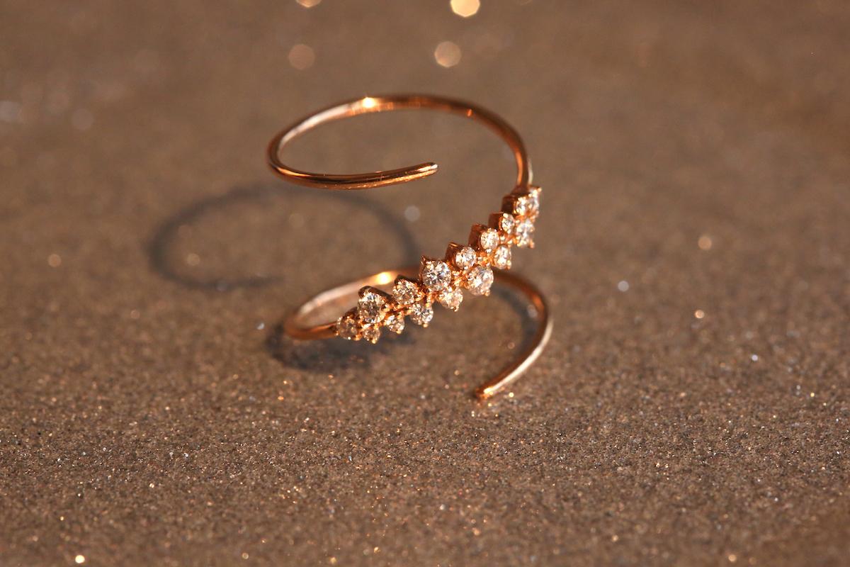 For Sale:  Spiral Diamond Ring by Joanna Achkar  2
