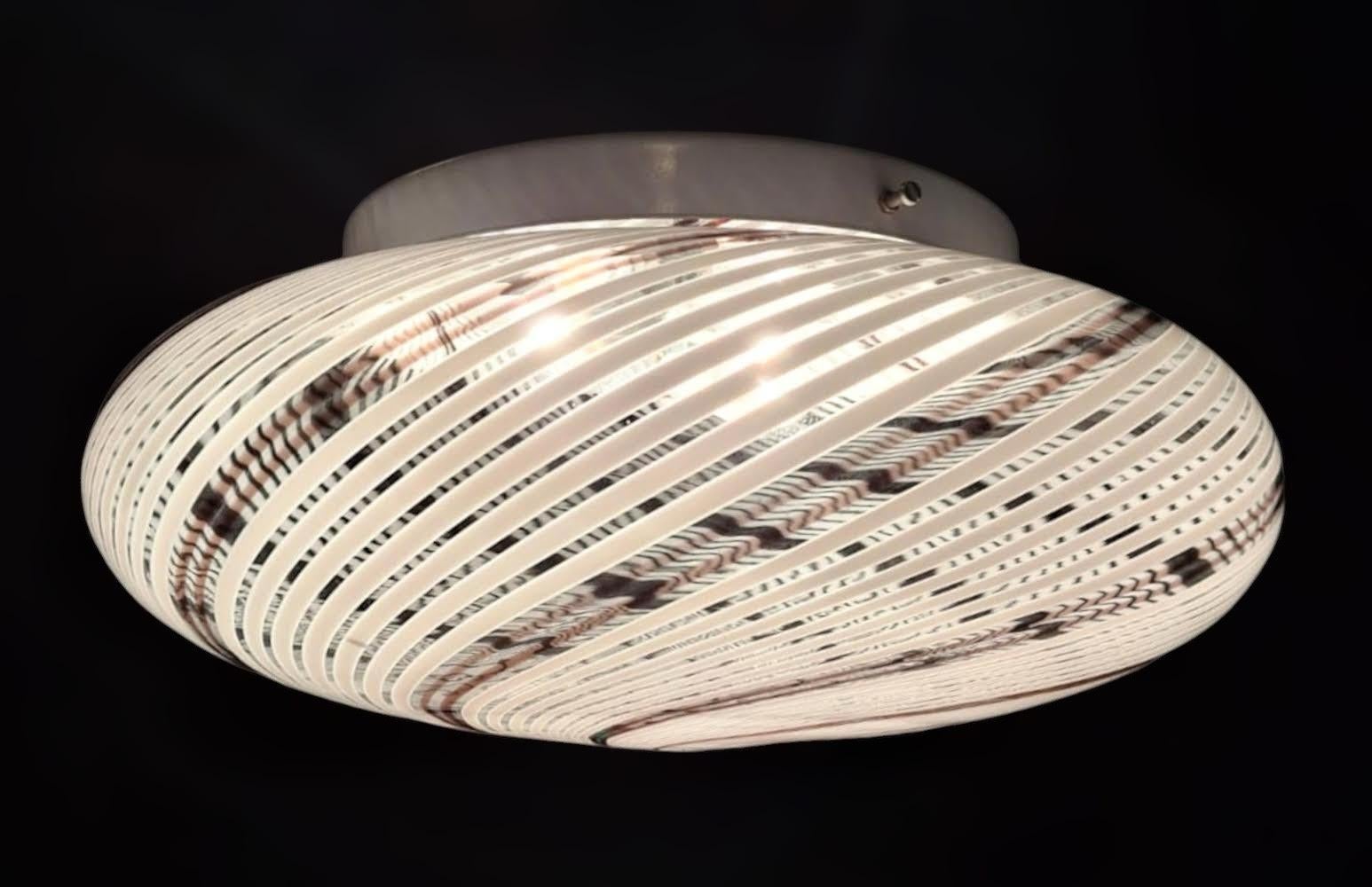 Mid-Century Modern Monture encastrée en spirale par Venini en vente