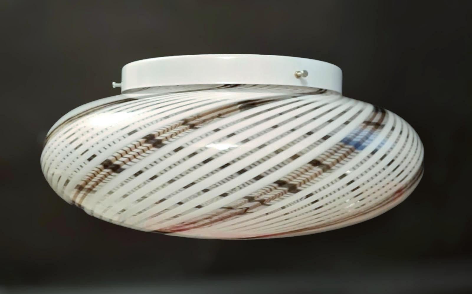 italien Monture encastrée en spirale par Venini en vente