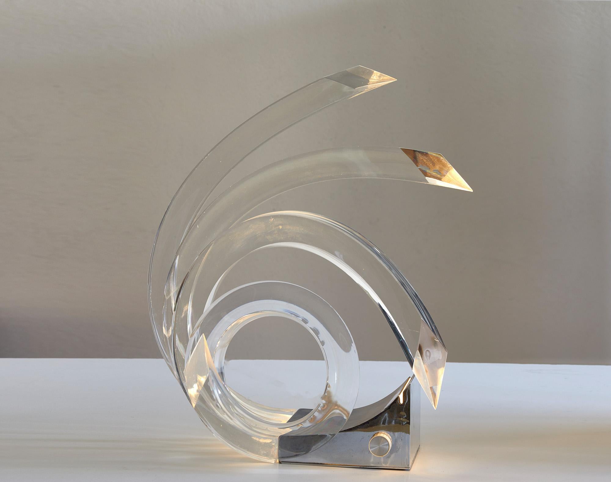 Spiral-Tischlampe aus Lucite und verchromtem Metall von Gaetano Missaglia, Italien 1968 im Angebot 1