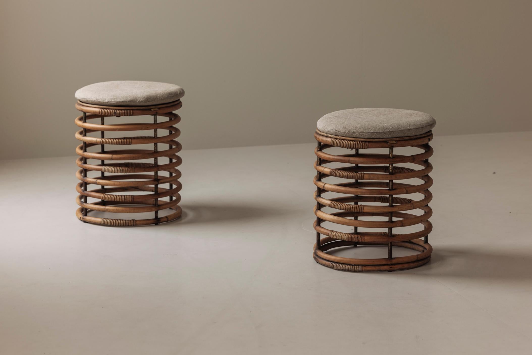 Spiralförmige Rattanhocker im Geiste von Tito Agnoli, Italien 1960er Jahre. im Angebot 4