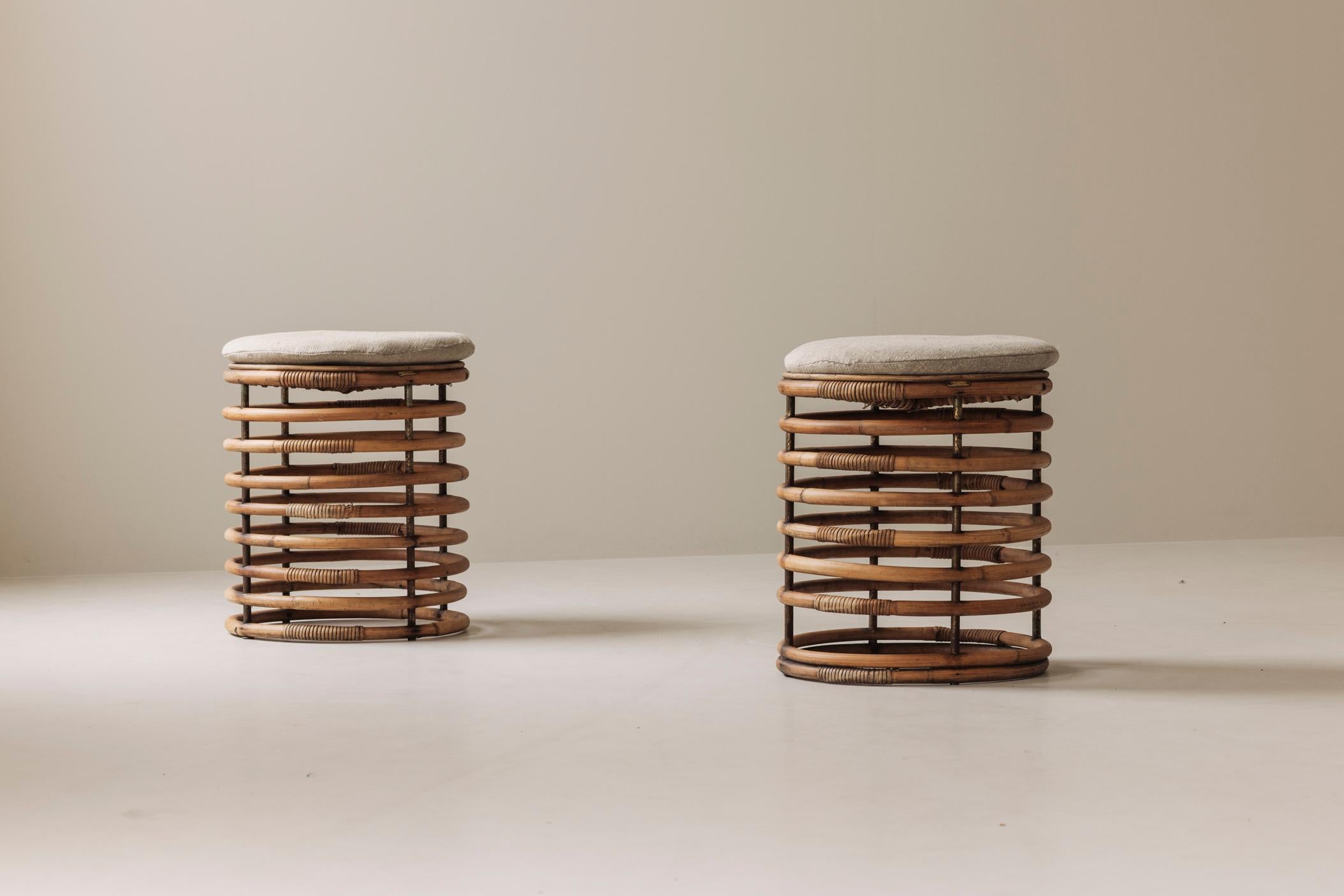 Spiralförmige Rattanhocker im Geiste von Tito Agnoli, Italien 1960er Jahre. im Angebot 2