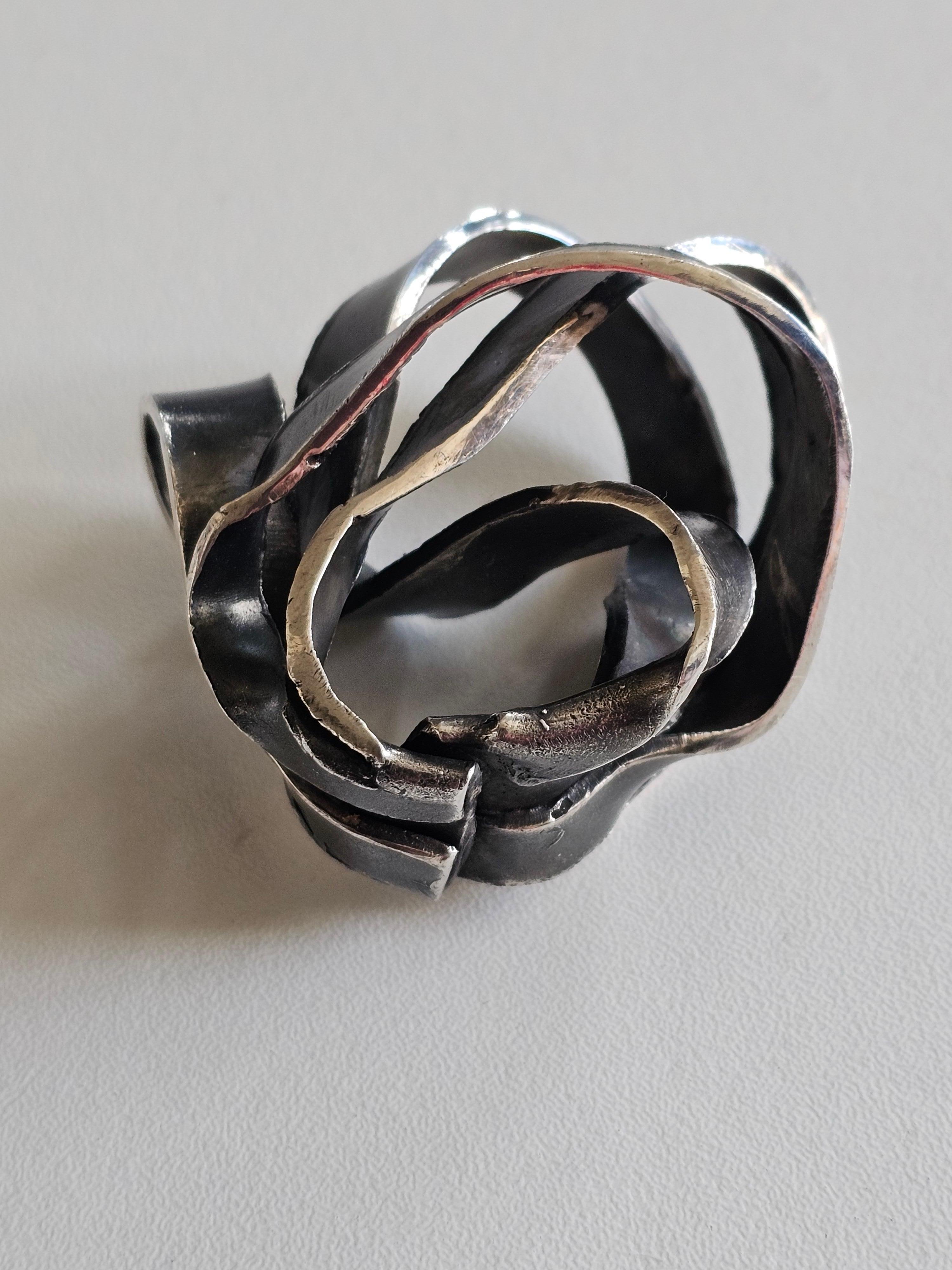 Donna Alina Alamorean Anello a cupola scultoreo contemporaneo a spirale A. Silver in vendita