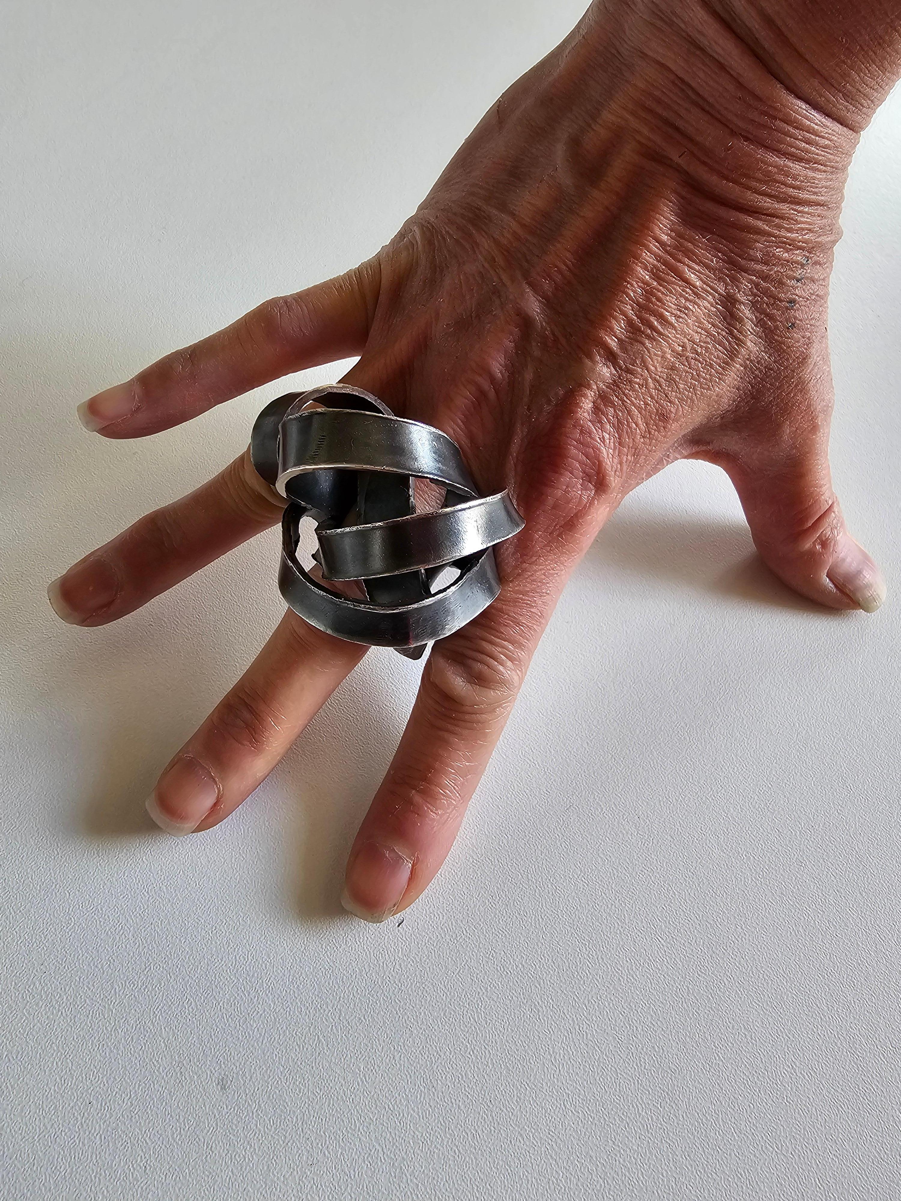 Alina Alamorean Anello a cupola scultoreo contemporaneo a spirale A. Silver in vendita 4