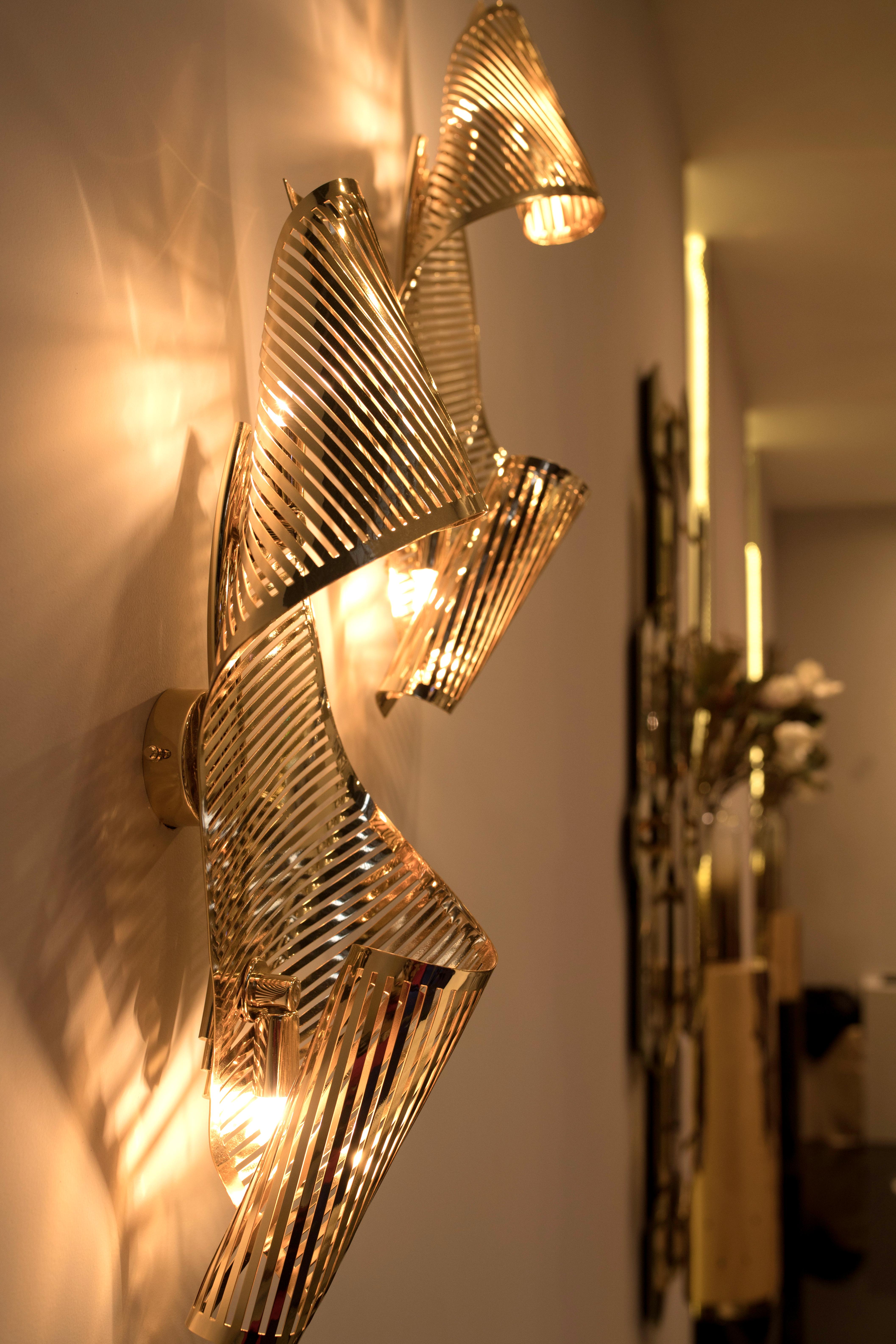 Post-Modern Spiral Wall Lamp by Memoir Essence For Sale