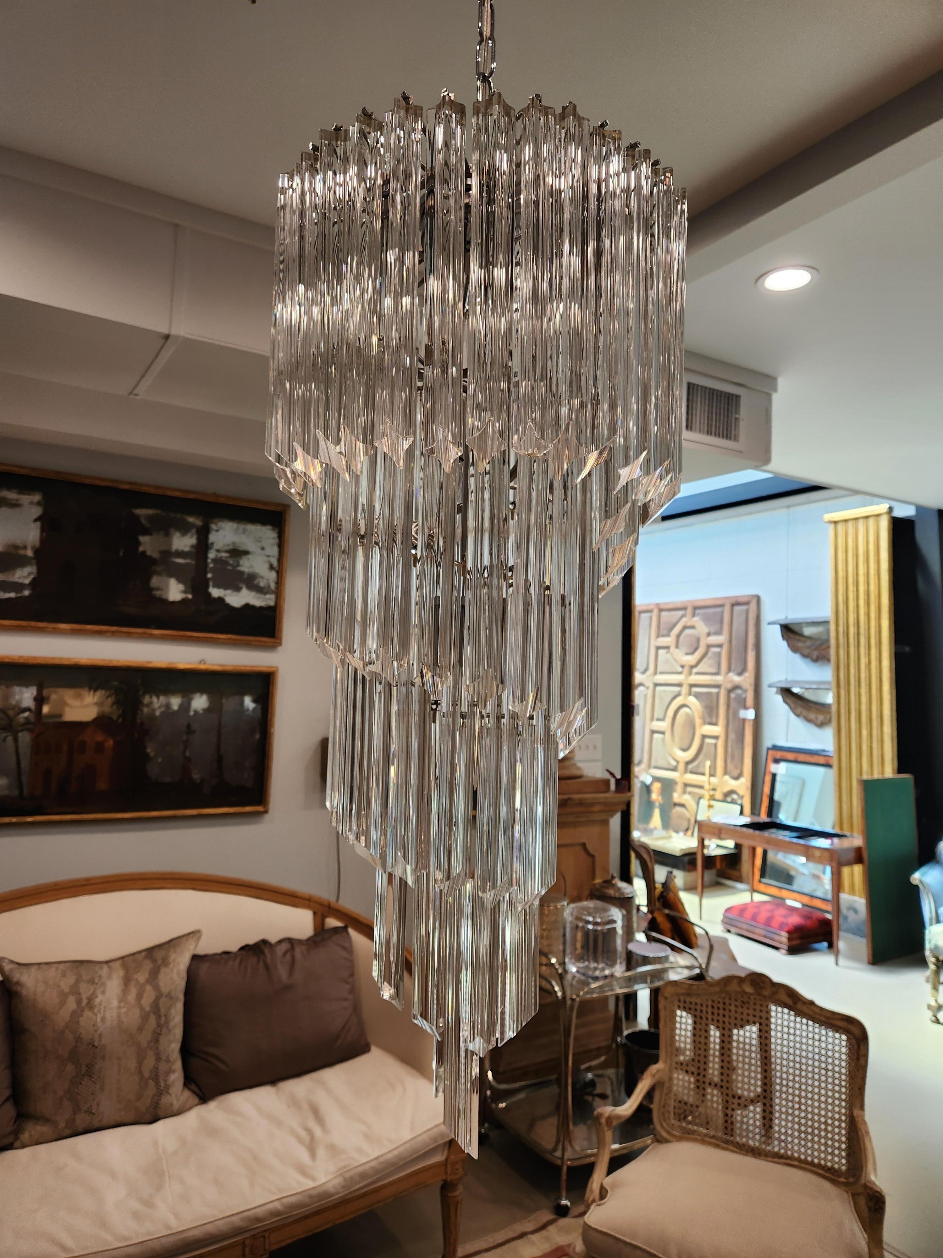 Italiano Lampadario a spirale di Murano in vendita