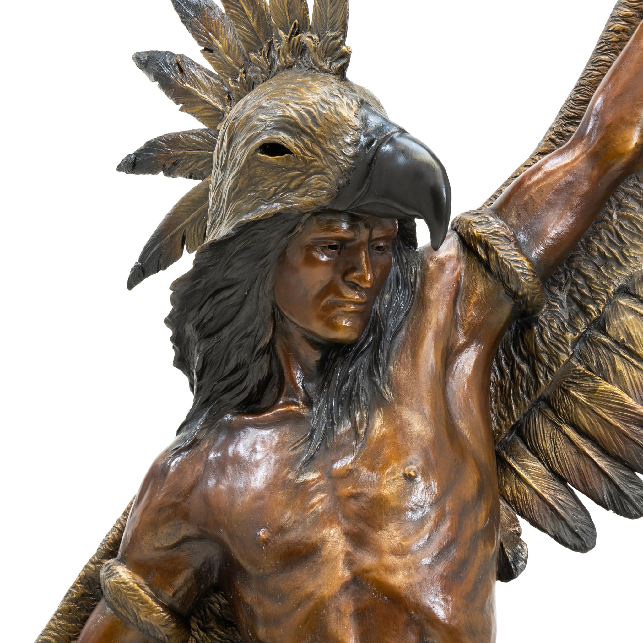 Statue du « Spirit of the Thunderbird » en bronze de Chris Navarro Bon état - En vente à Coeur d'Alene, ID
