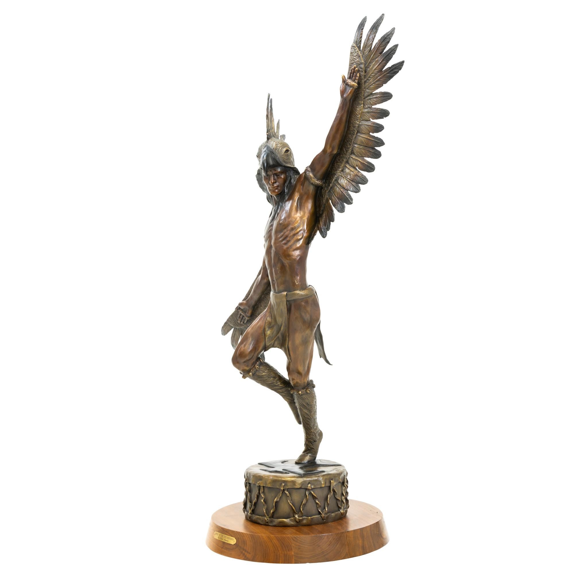 Spirit of the Thunderbird Bronzestatue des Thunderbird von Chris Navarro im Angebot 2