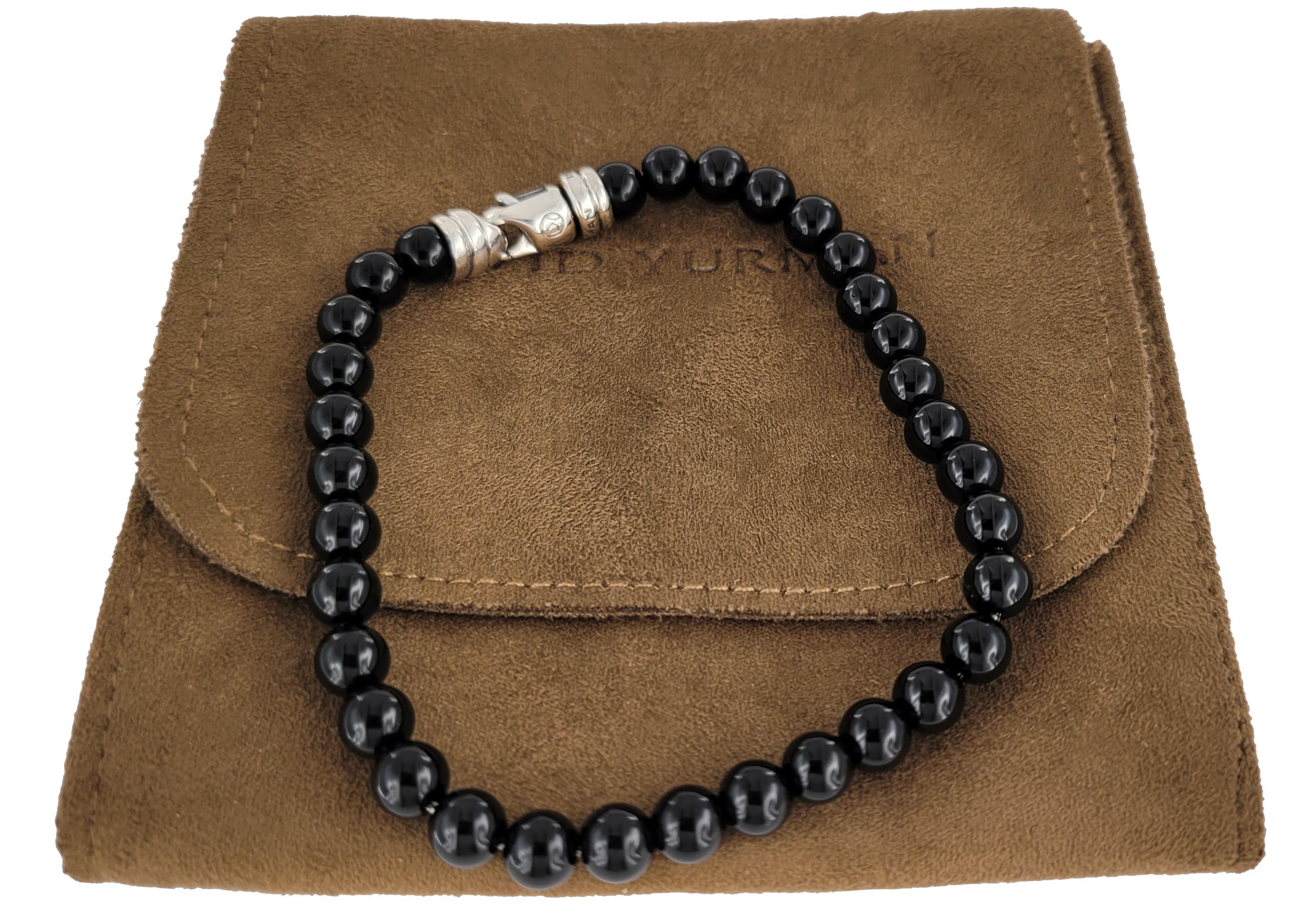 Brand David Yurman
Black Beads 6mm
Material Sterling Silver925
Fits up to 7.75'' wrist size
Gender Men
Condition New
Comes with David Yurman Pouch
