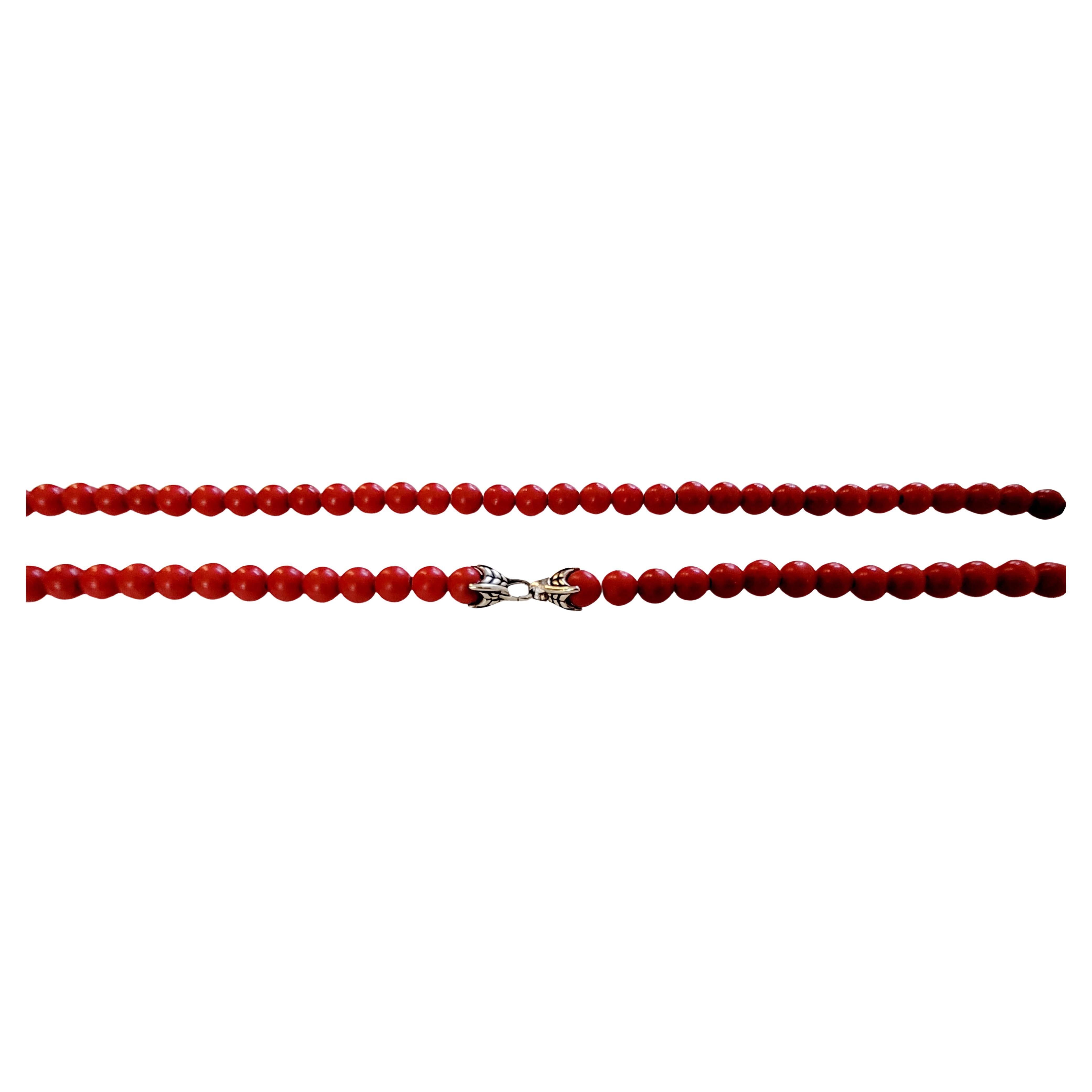 Marchio: David Yurman
Collezione di perline spirituali per uomo
Materiale: Argento Sterling 925
Onice rossa: 8,5 mm
Lunghezza della collana: 24''
Condizione: Nuovo
Viene fornito con l'astuccio di David Yurman.