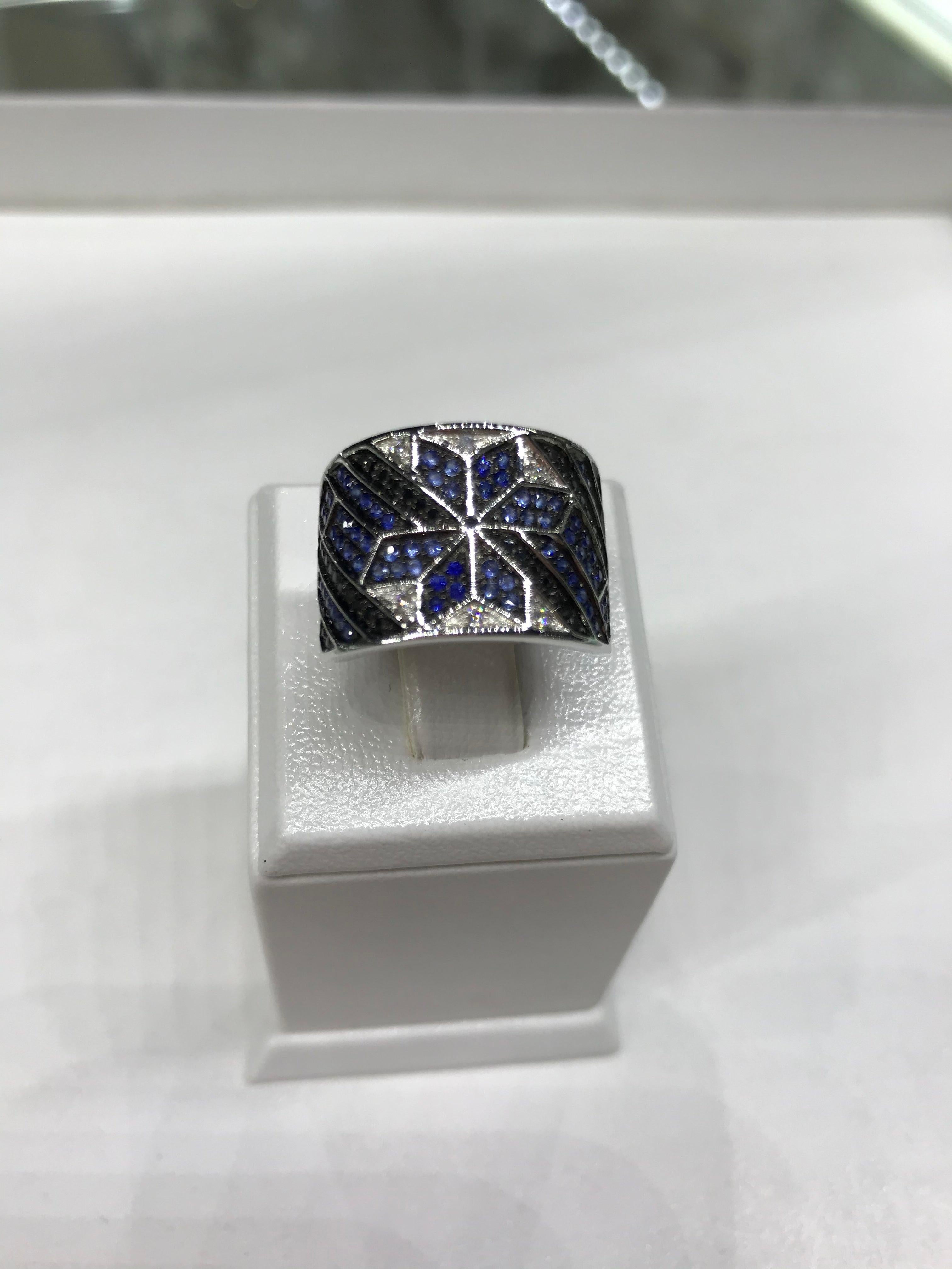 For Sale:  Spiritual Jewellery Star Blue Sapphire White Diamond White Gold Ring 2