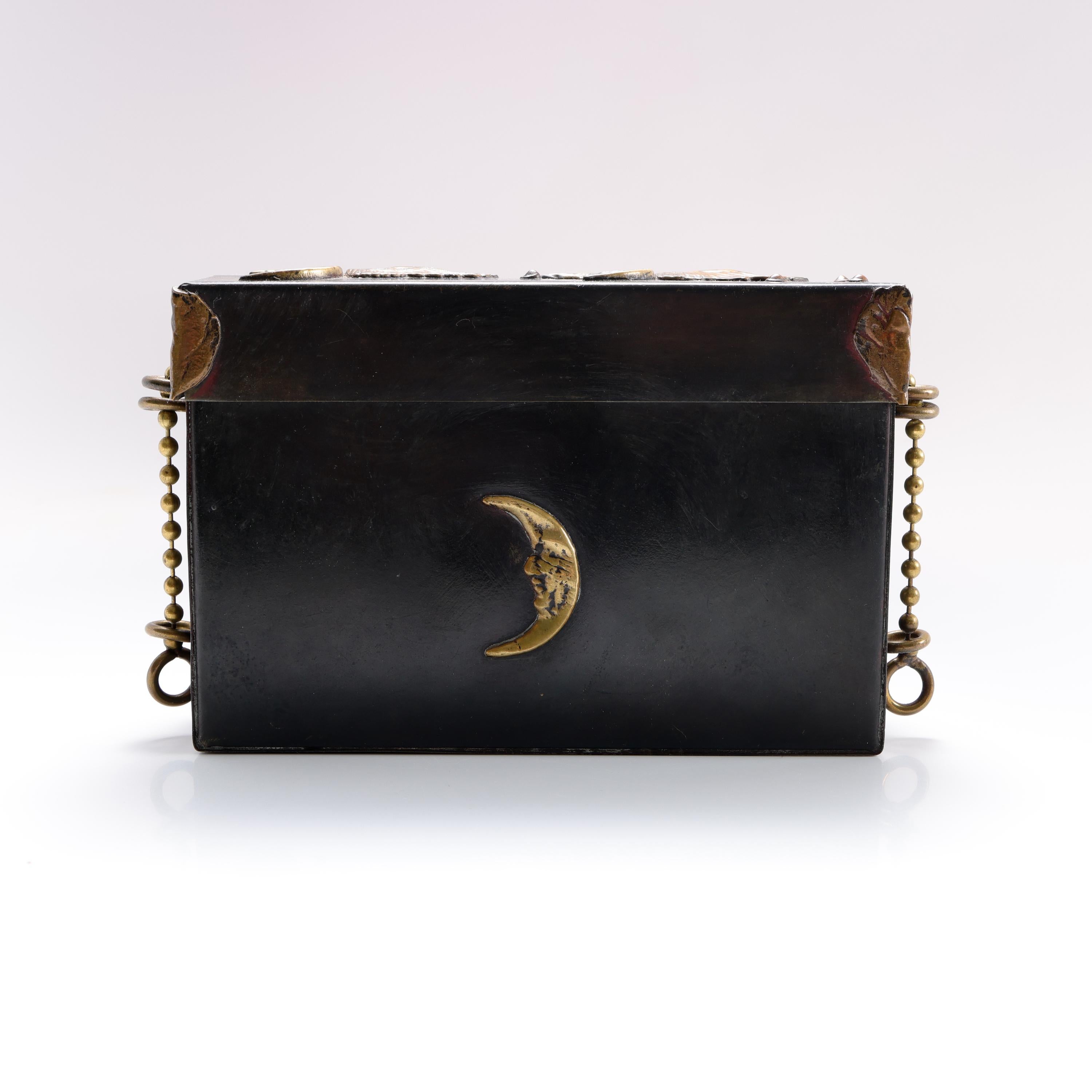 Spiritualist Movement Occult Tarot Card Reader Caddy Black Steel, Bronze, Lined Bon état - En vente à Southbury, CT