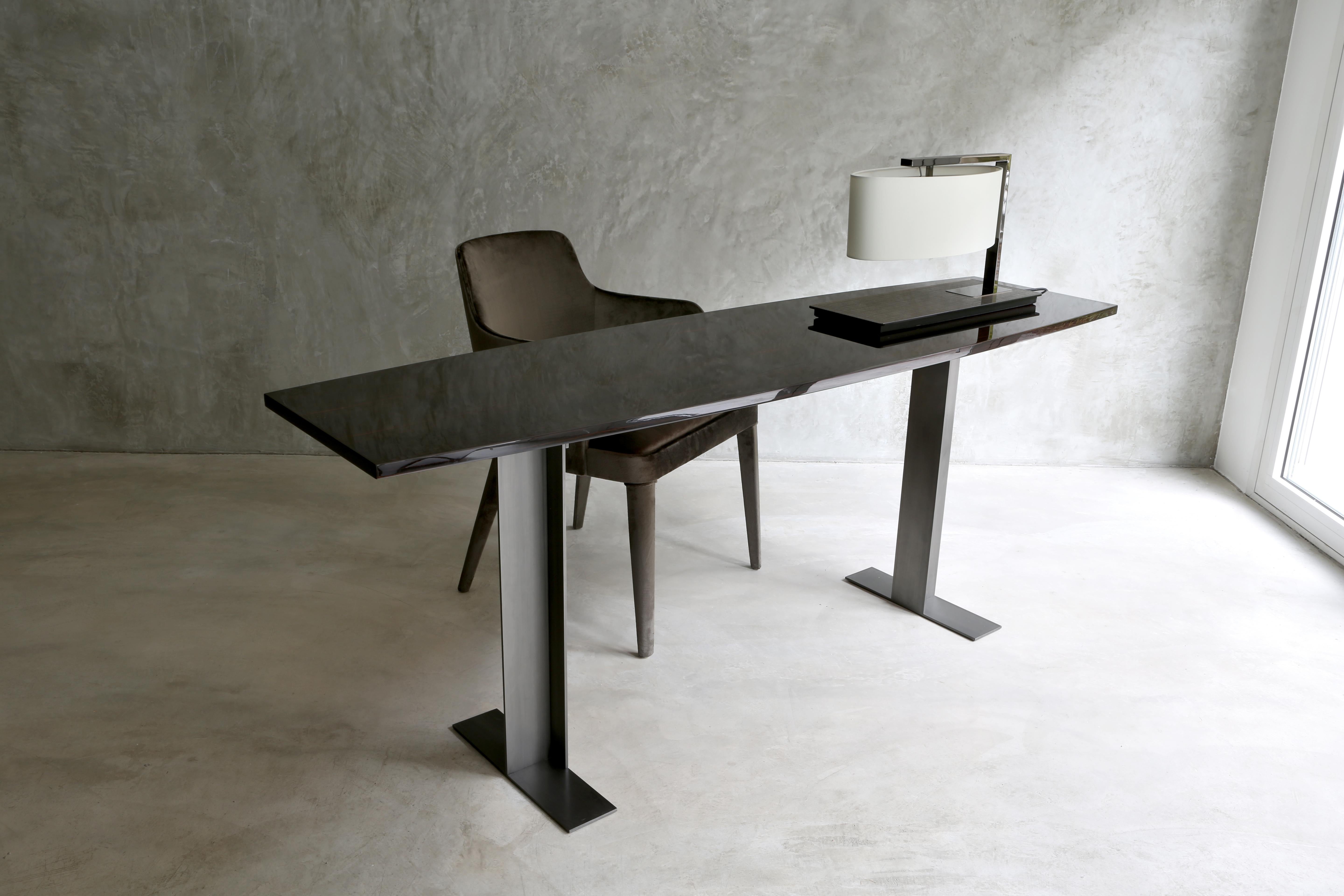 Other Spitfire Matt Dark Ebony Top And Matt White Structure Desk by Casa Casati For Sale