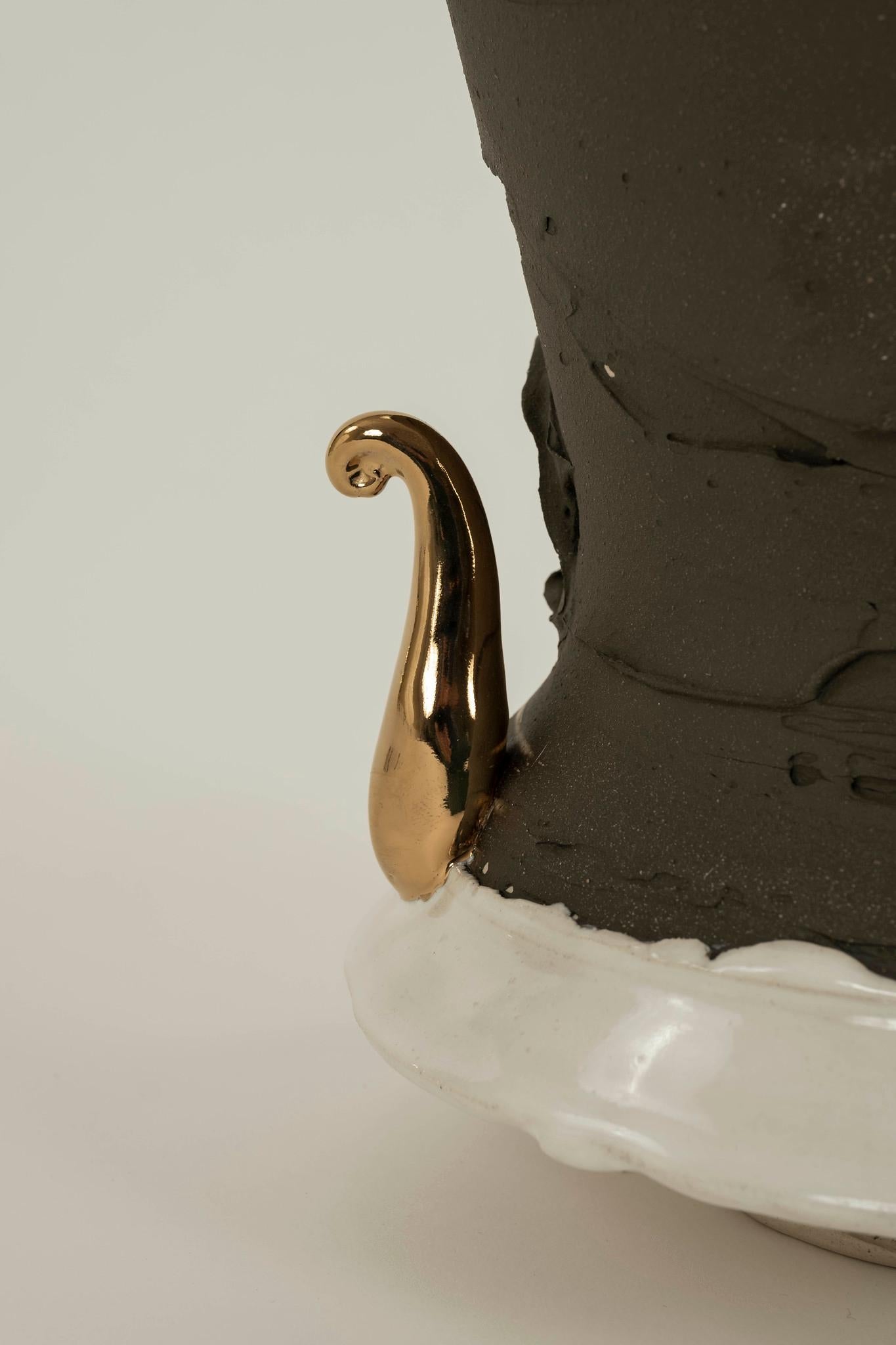 Jarrón de porcelana Splash of Gold Gris, Chase Gamblin Porcelana en venta