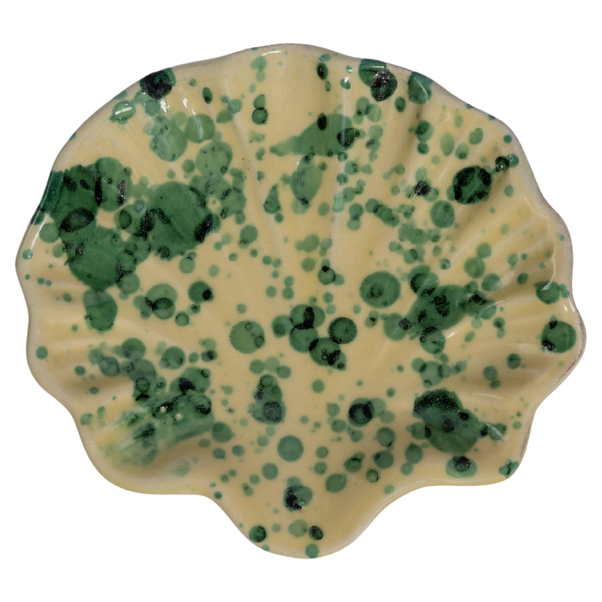 Splatter shell dish, ceramic, Verde For Sale