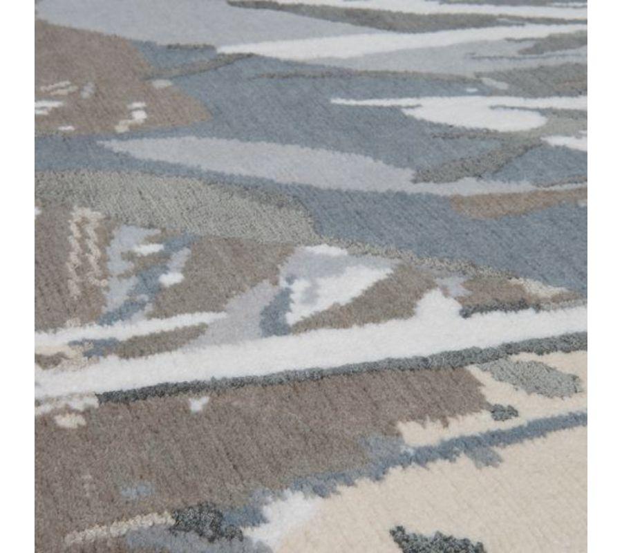 7'6 Zoll x 5 Zoll Teppich aus Wolle und Seide in Silberblech von Mary Katrantzou (Handgeknüpft) im Angebot