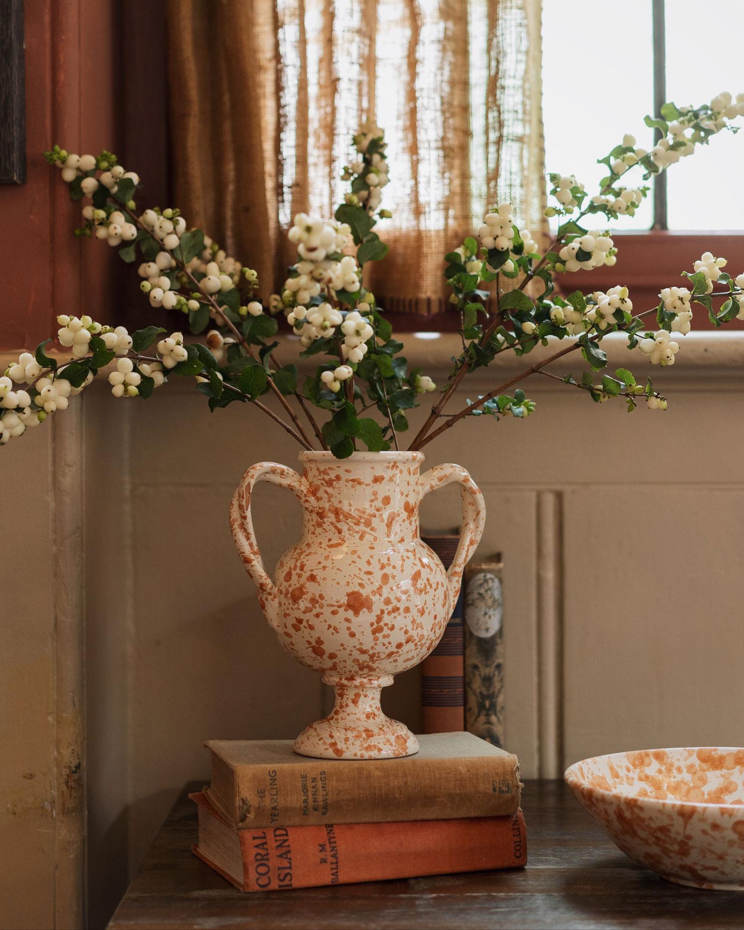 Splatter Vase, ceramic, greek urn inspired, Tan In New Condition In London, GB