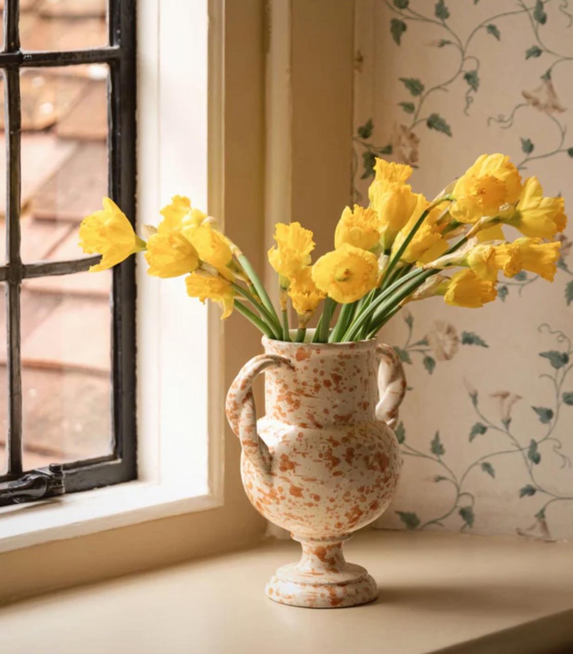 Splatter Vase, ceramic, greek urn inspired, Tan & Ivory In New Condition For Sale In London, GB