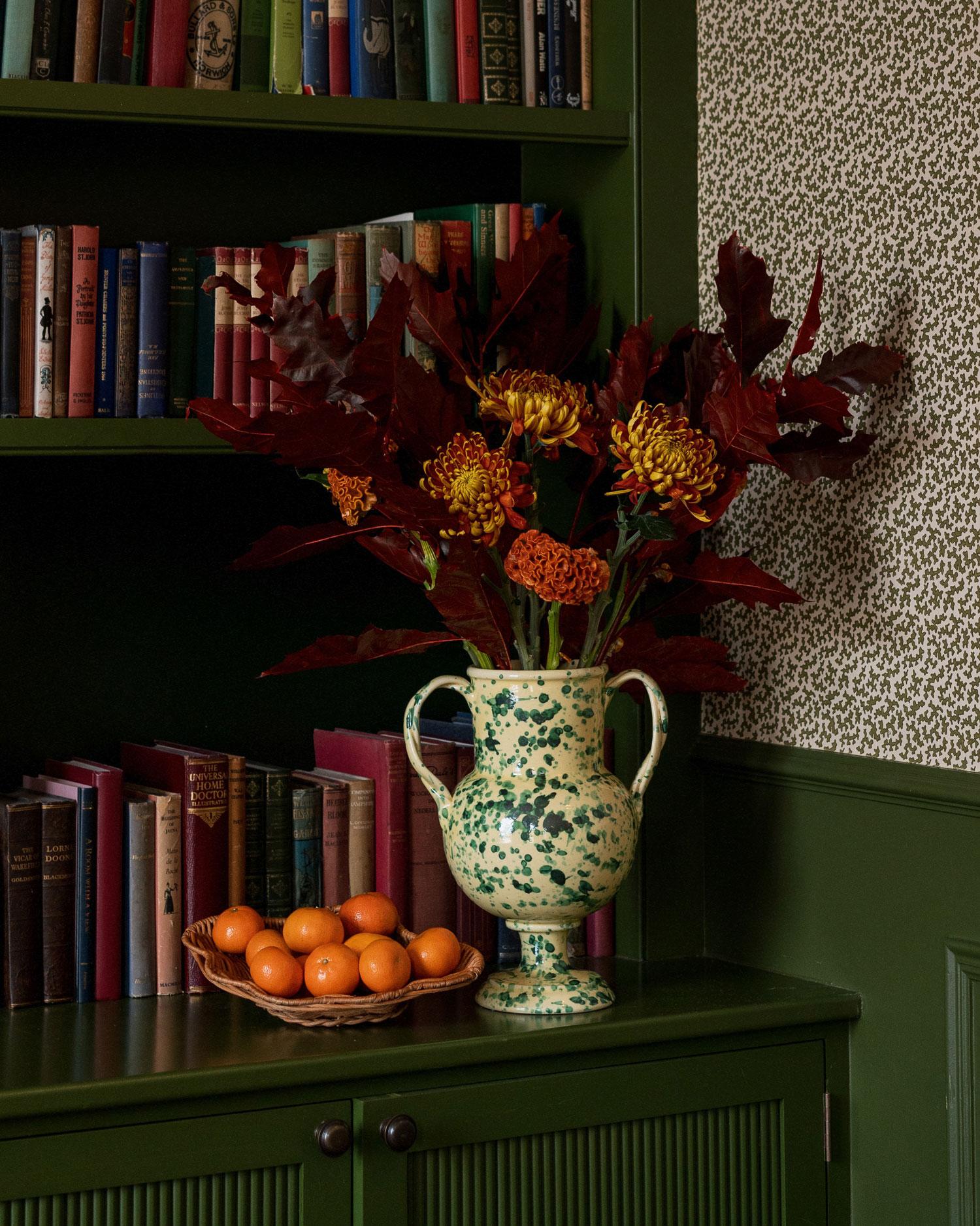 Splatter Vase, ceramic, greek urn inspired vase, Large, Green  In New Condition For Sale In London, GB