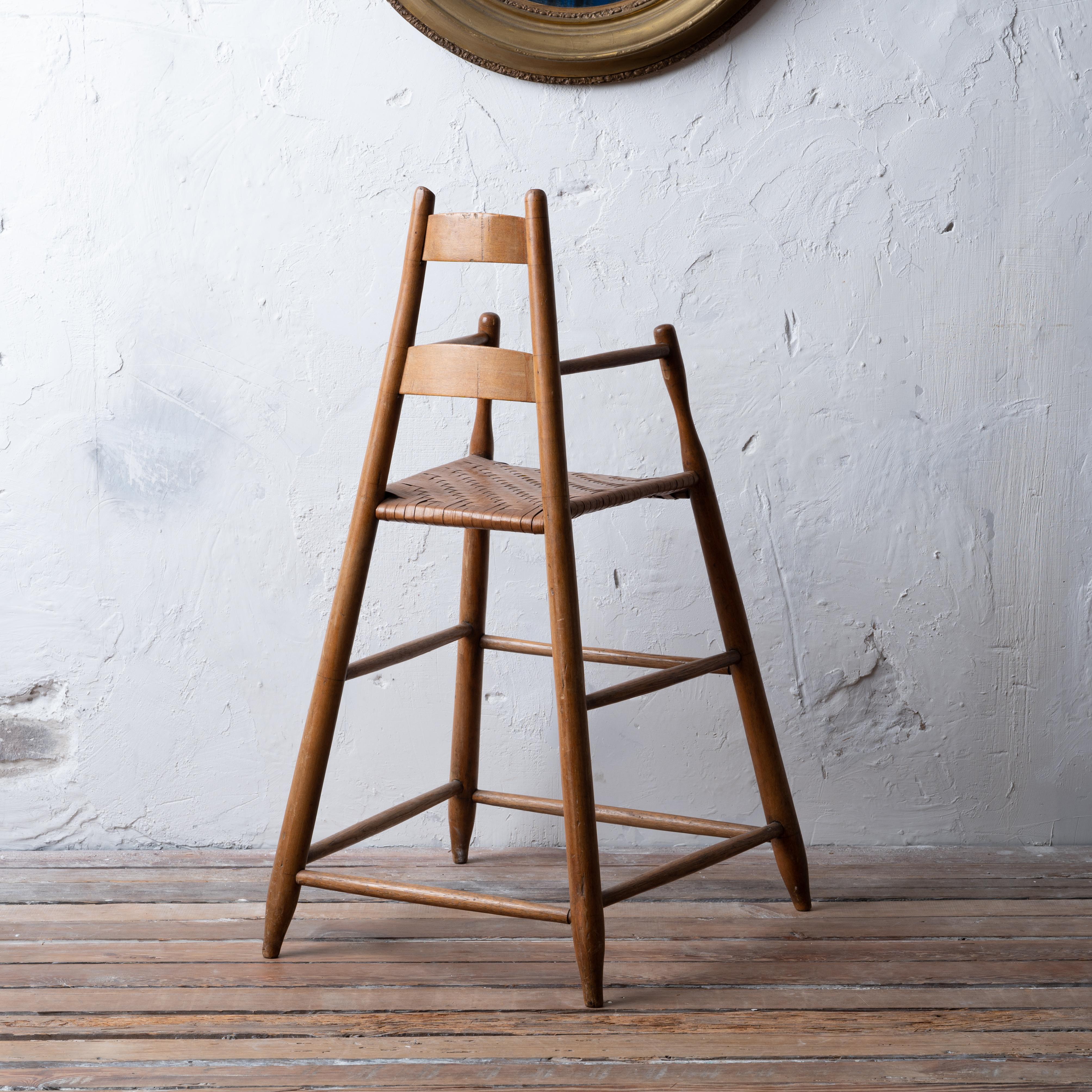 Splayed Ladder-Back High Chair, 19th Century For Sale 5