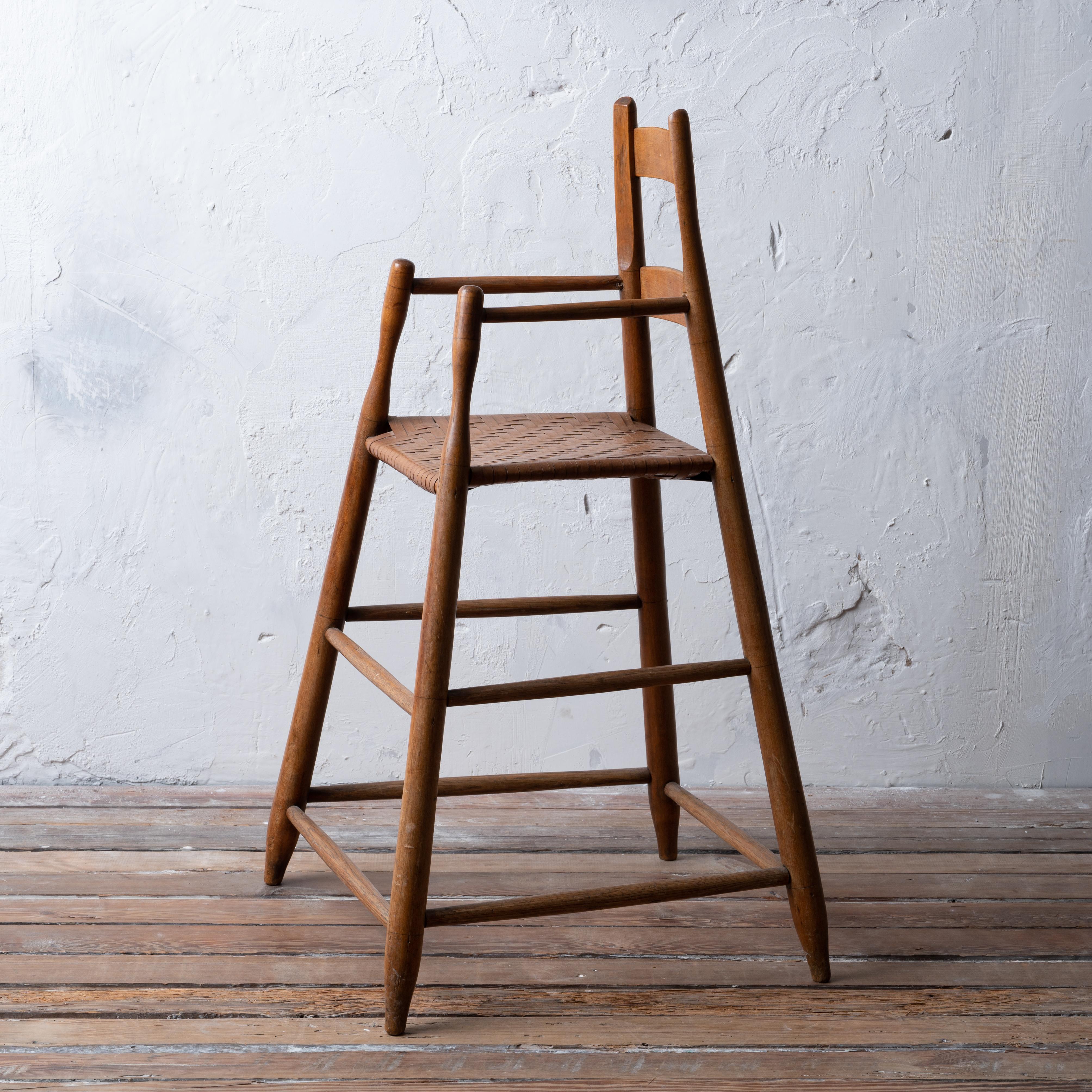 Splayed Ladder-Back High Chair, 19th Century For Sale 4