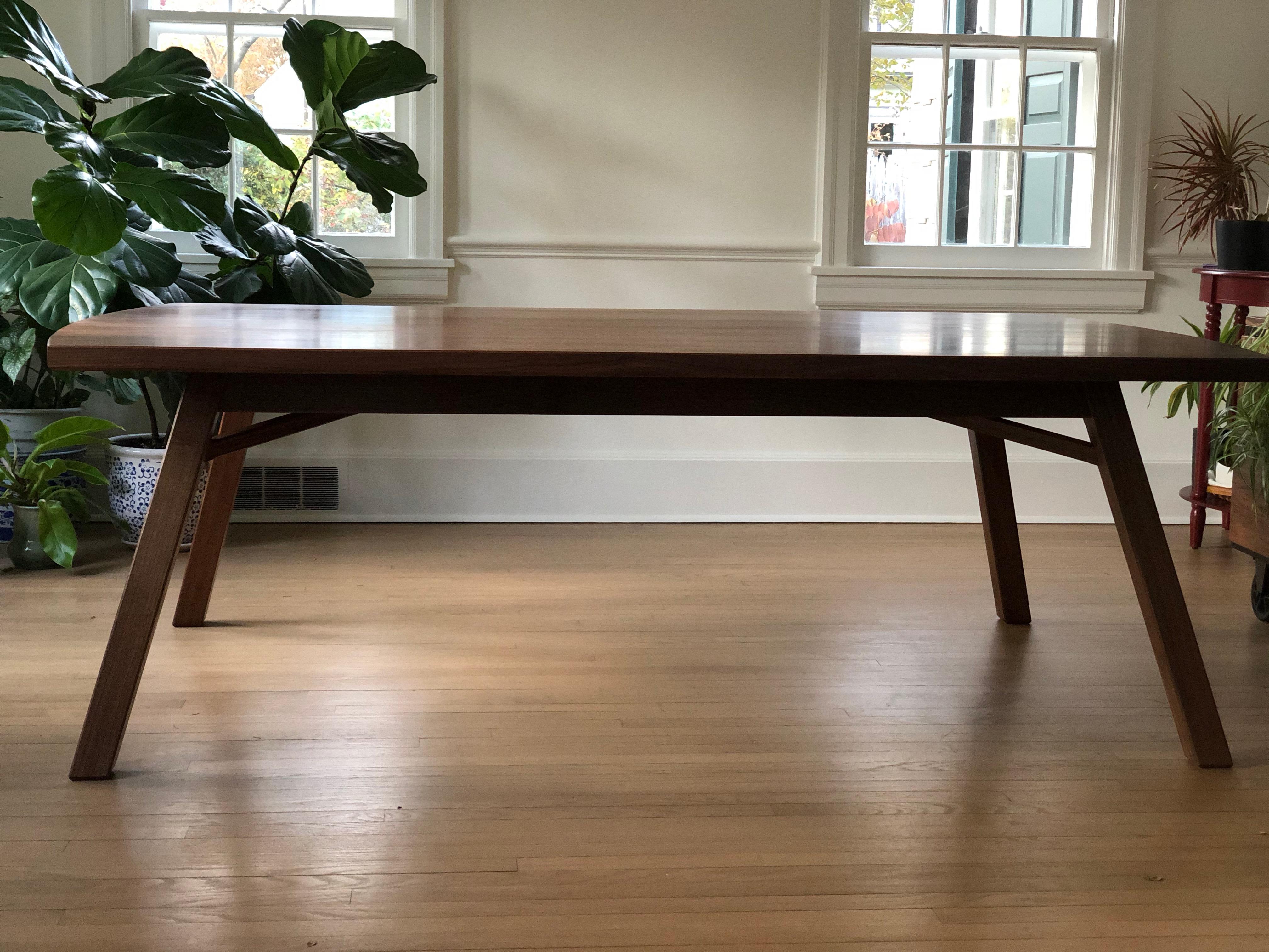 Splayed Leg Dining Table in Quartersawn Walnut For Sale 1