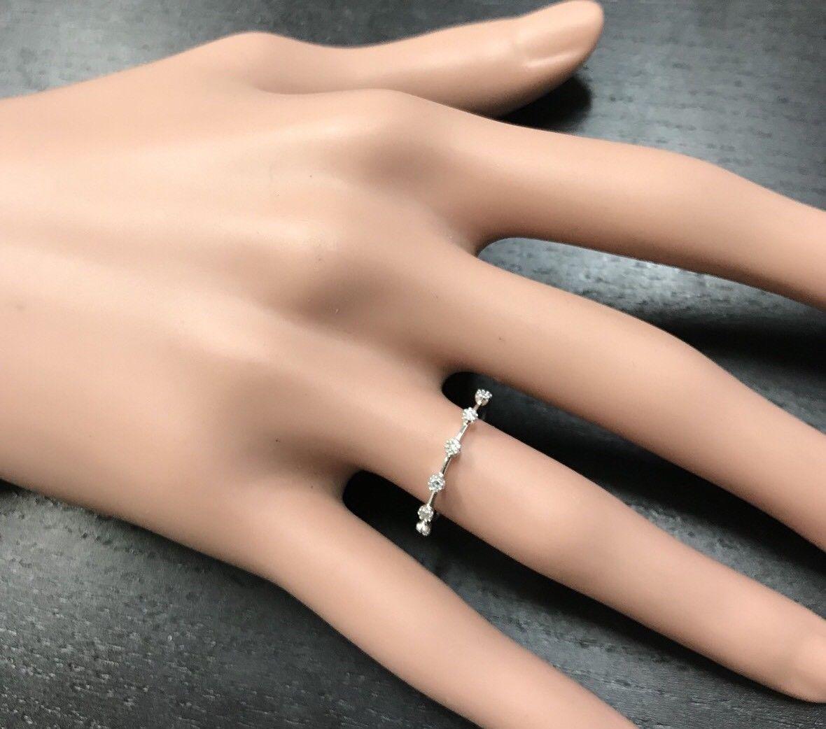 Prächtiger 0,12 Karat natürlicher Diamant 14 Karat massiver Weißgold-Ring im Angebot 1