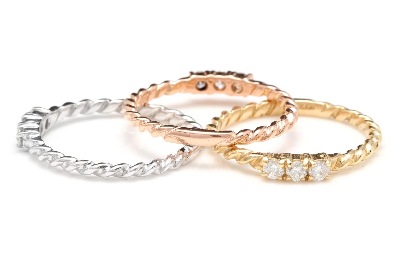 Taille ronde Splendide ensemble de 3 diamants naturels multicolores 14 carats de 0,45 carat empilables en vente