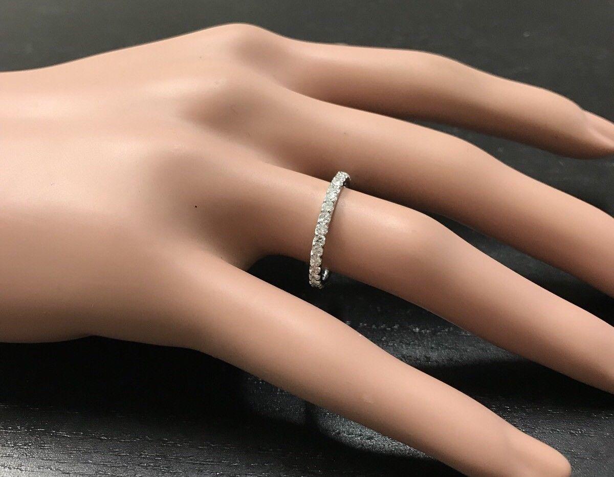 Women's or Men's Splendid 0.80 Carat Natural Diamond 14 Karat Solid White Gold Ring For Sale