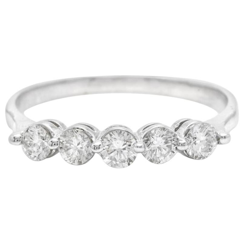 Splendid 0.90 Carat Natural Diamond 14 Karat Solid White Gold Ring For Sale
