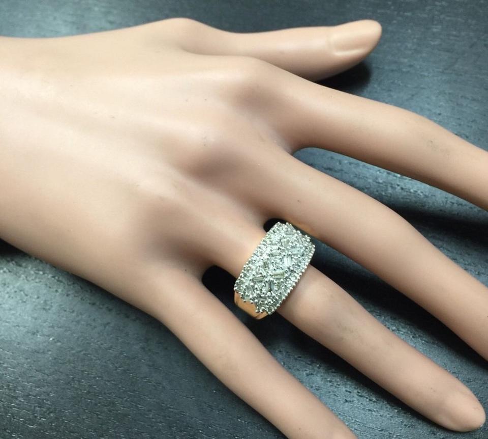 Women's or Men's Splendid 1.25 Carat Natural Diamond 14 Karat Solid Yellow Gold Ring For Sale