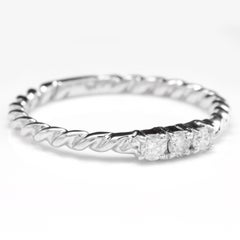 Splendid .15 Carat Natural Diamond 14 Karat Solid White Gold Ring