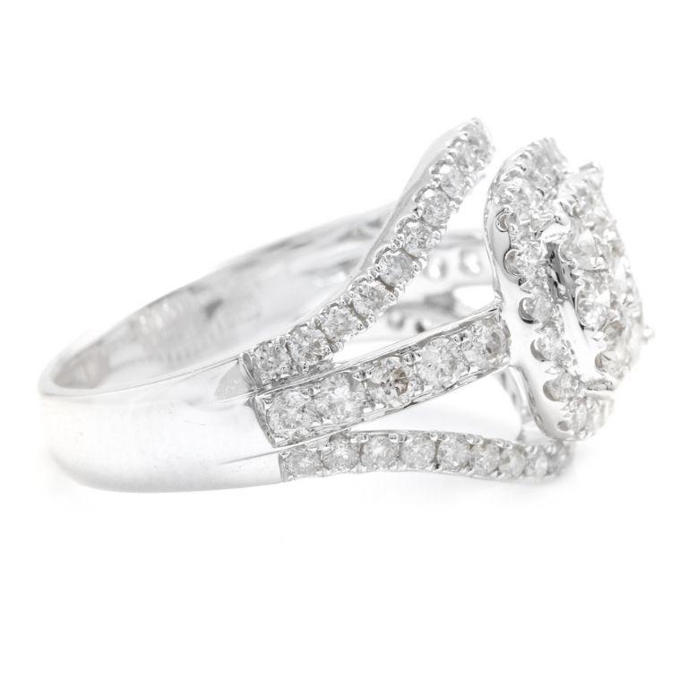 Espléndido anillo de oro blanco macizo de 14 quilates con un diamante natural de 1,50 quilates Corte rosa en venta