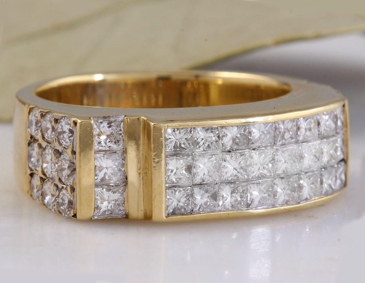Splendid 1.70 Carat Natural VVS Diamond 18 Karat Solid Yellow Gold Ring For Sale 3